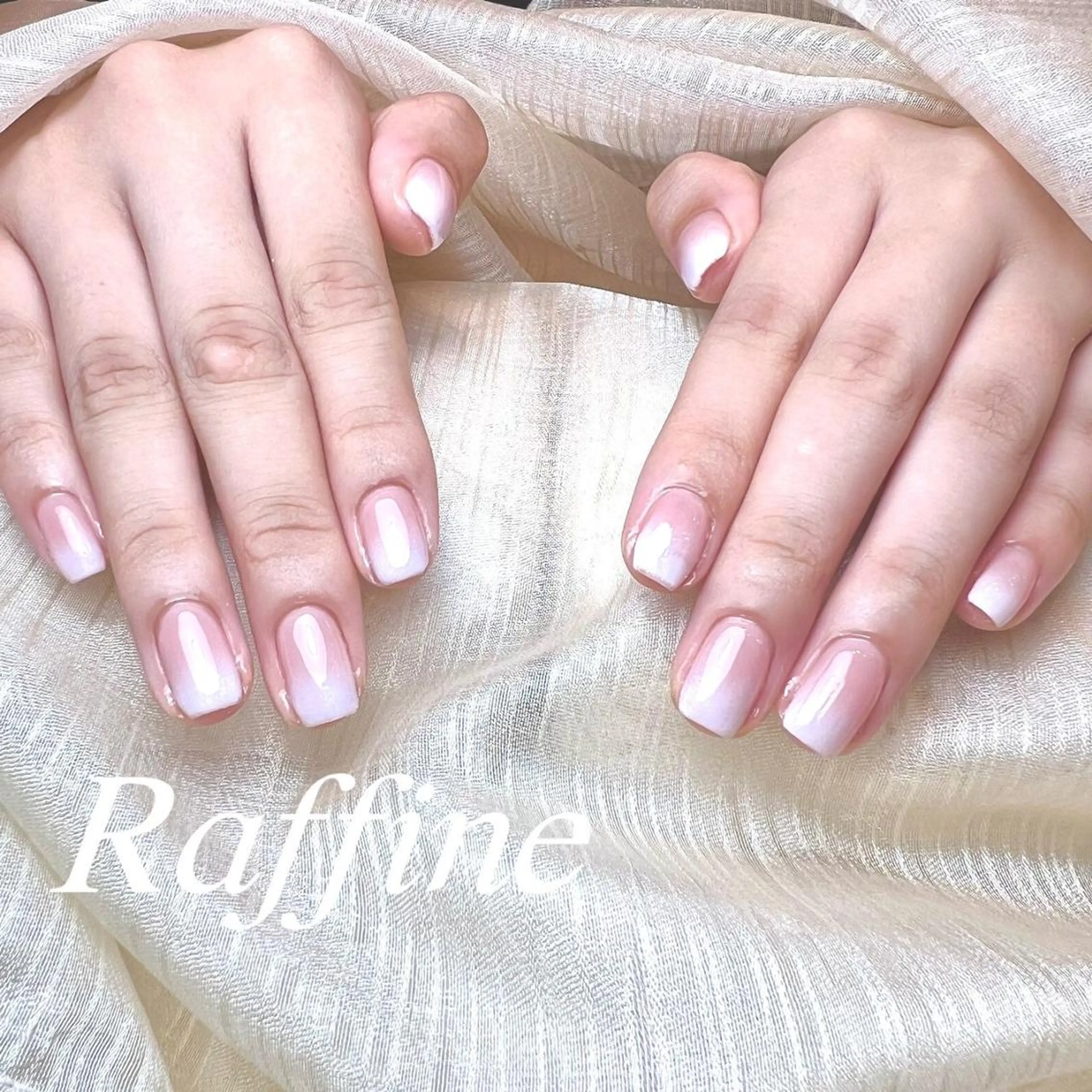 ネイル RAFFINE 月🦋🩵のネイルデザイン