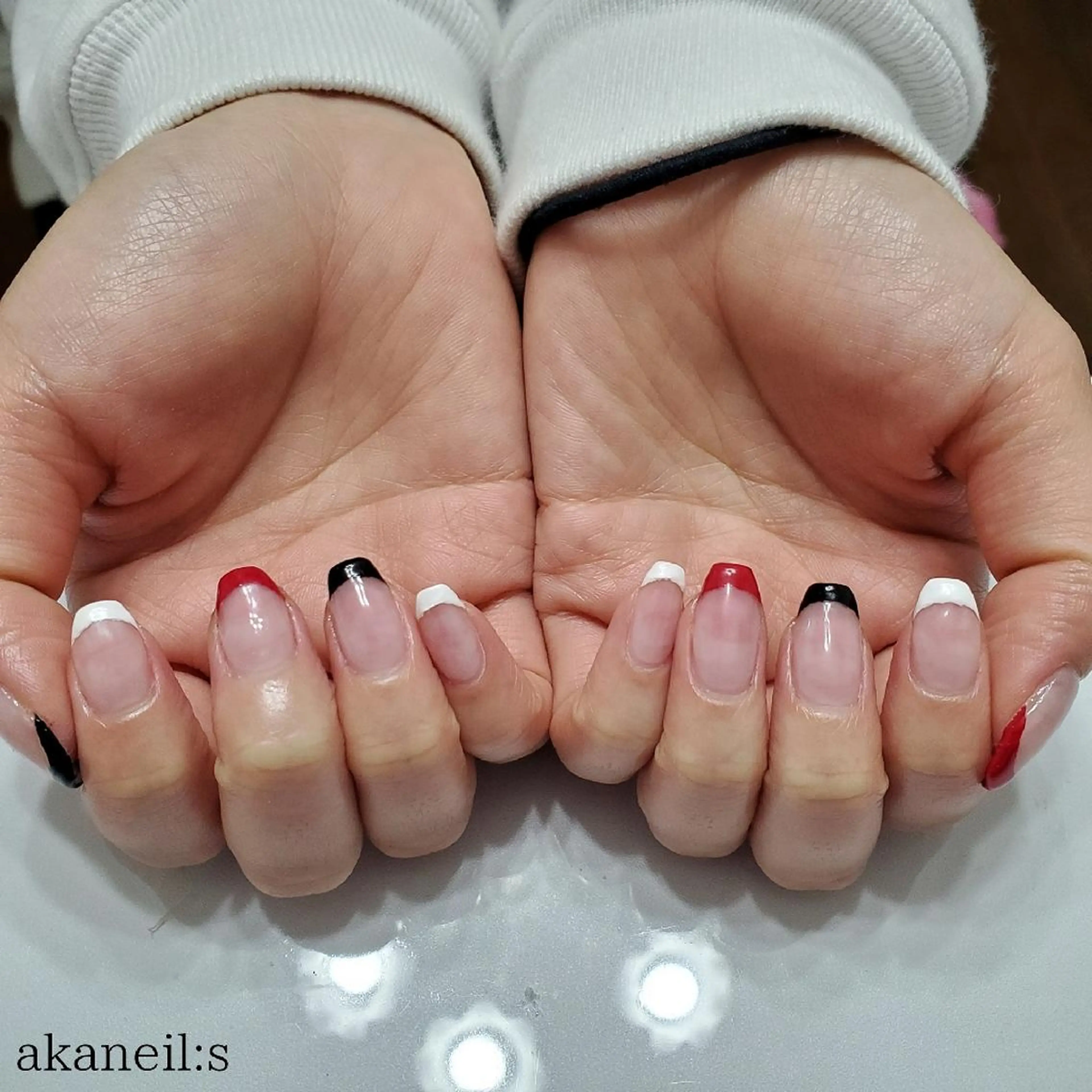 ネイル フレンチネイル 赤色 【akaneils】 アカネのネイルデザイン
