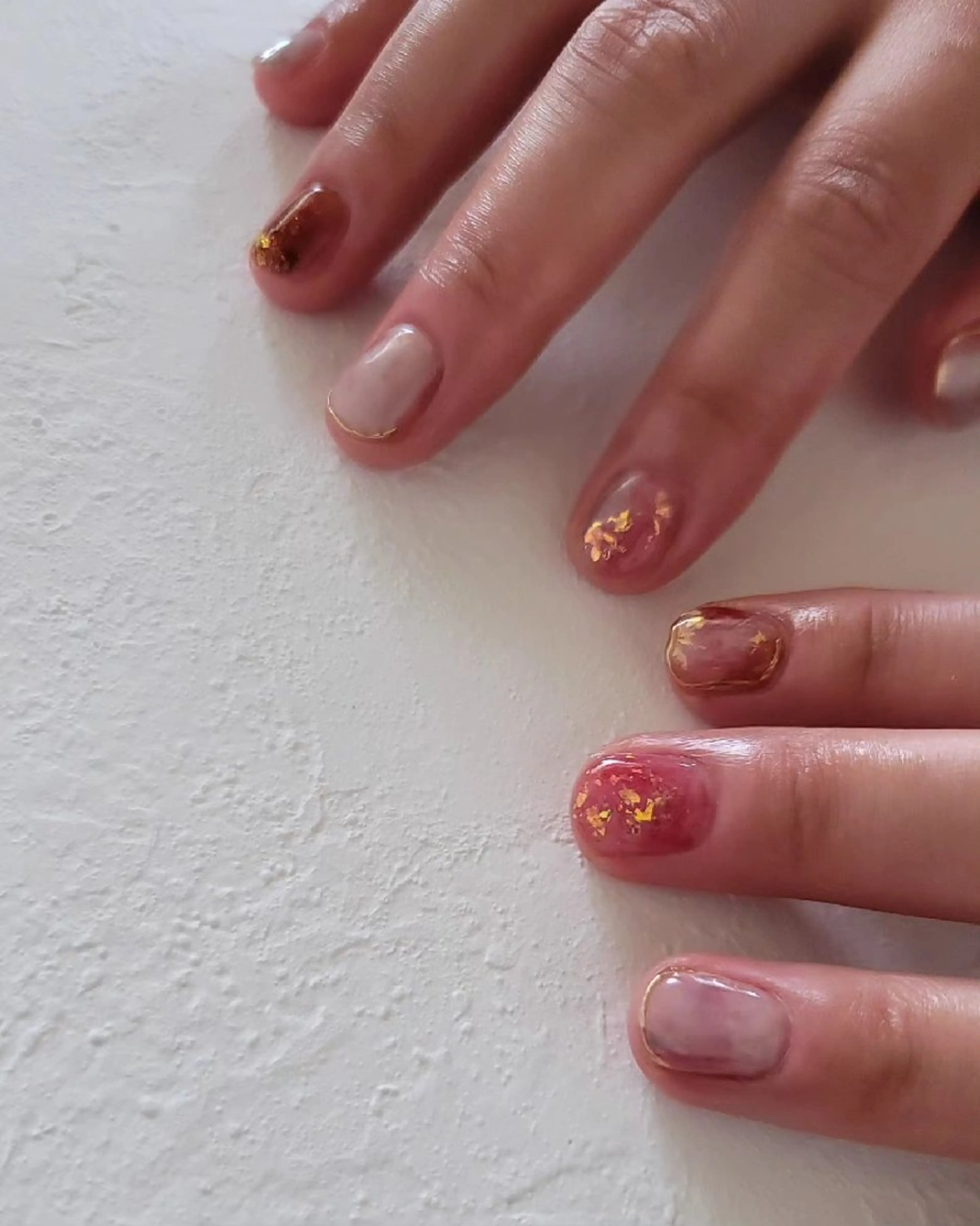 ネイル ニュアンスネイル 🌲🌳🚪iiit o🌲🌳🌲のネイルデザイン