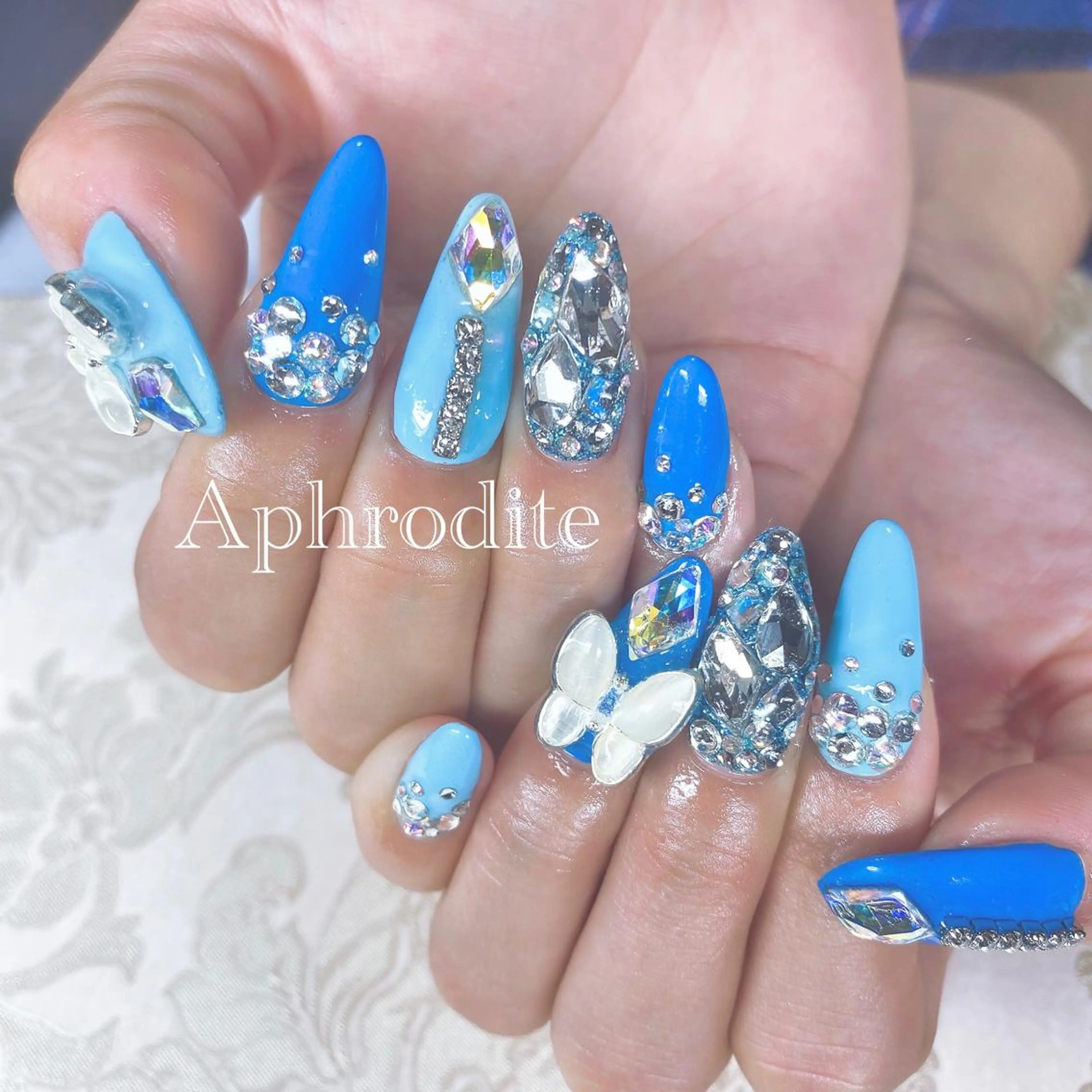 ネイル Aphrodite パラジェル認定サロンのネイルデザイン