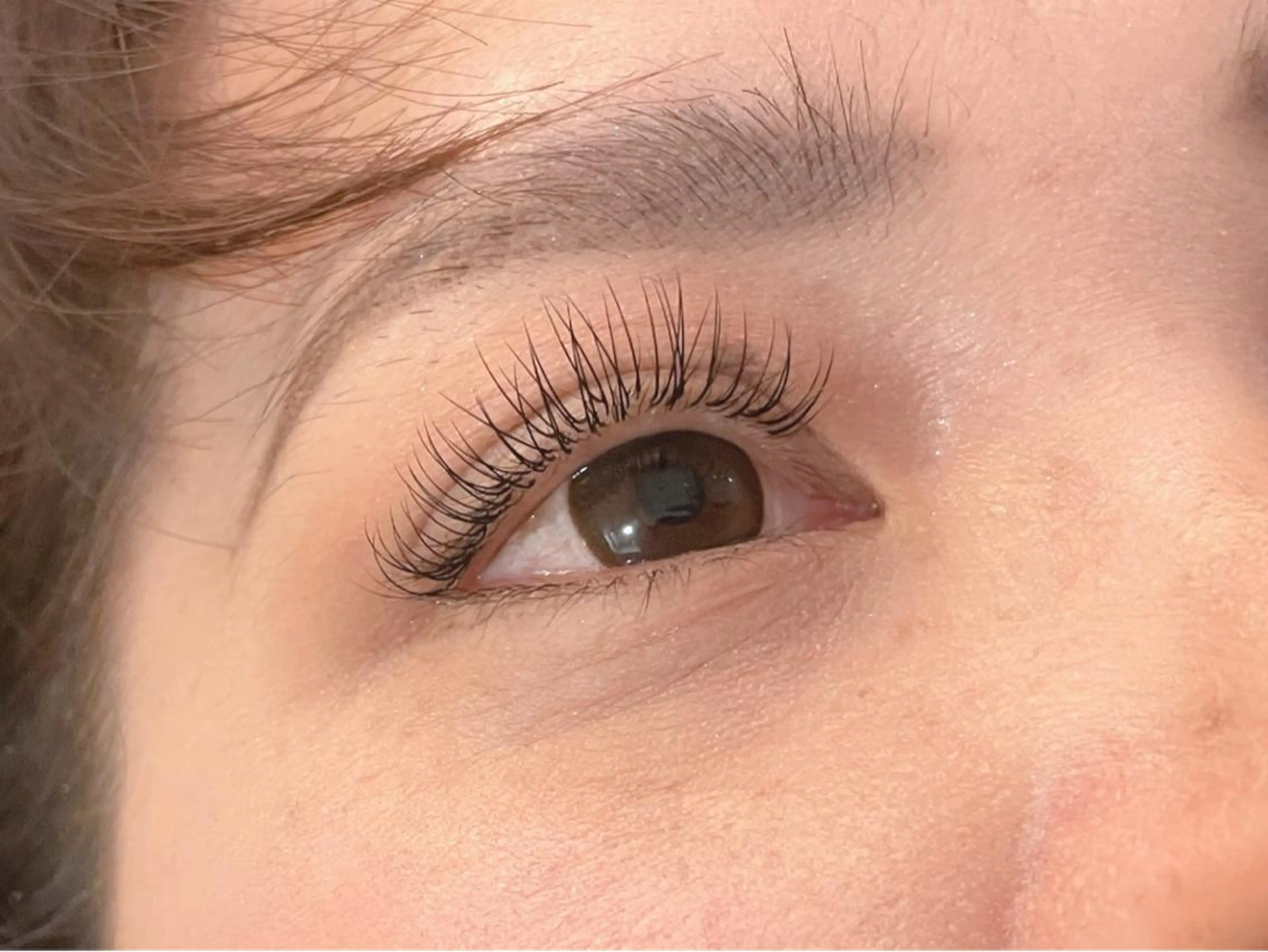 マツエク・マツパ 向井 萌華の眉毛・アイブロウイメージ