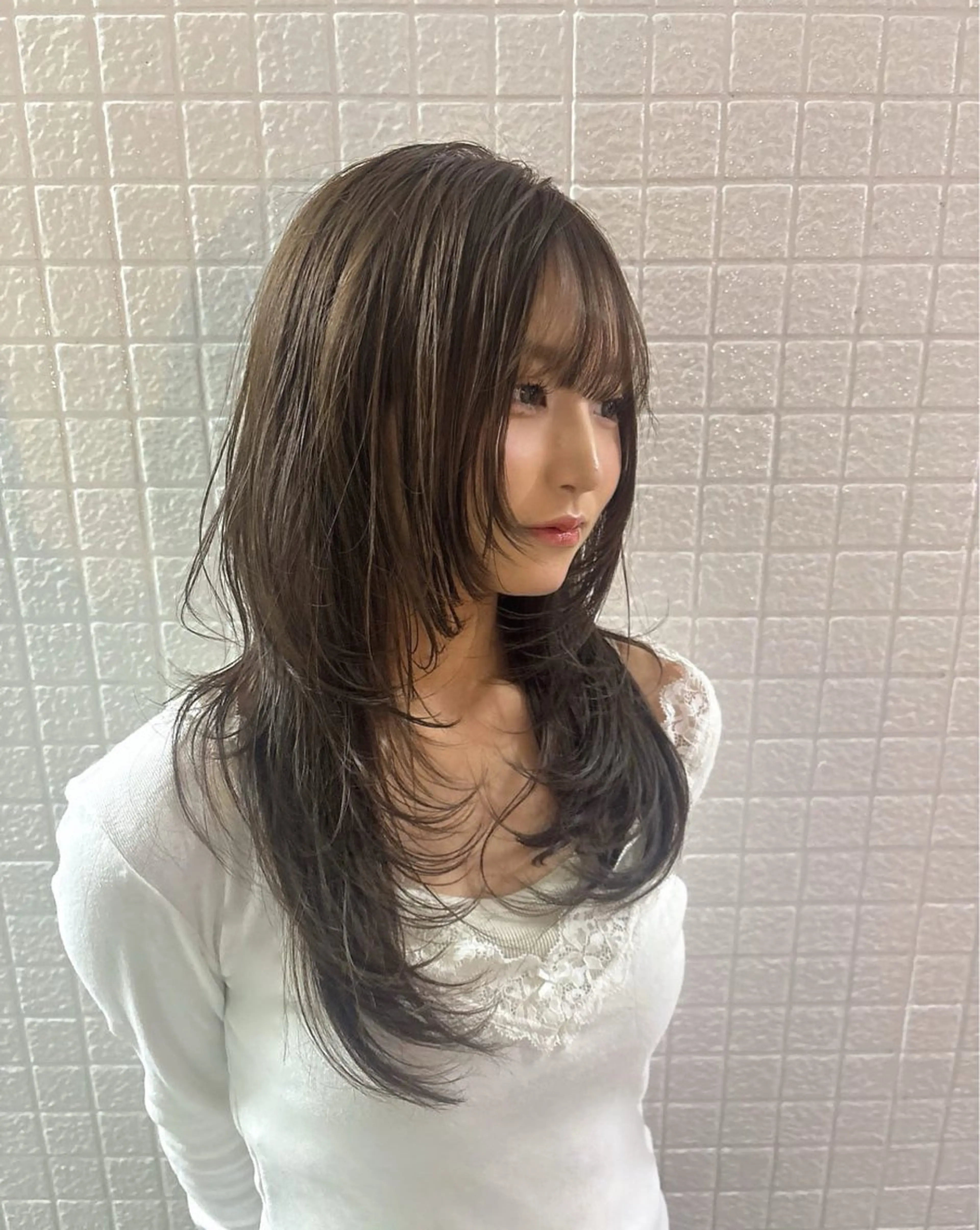 ロング ヘアカラー トリートメント ヘアセット 透明感カラー💙 髪質改善✨タイガ✨のヘアスタイル