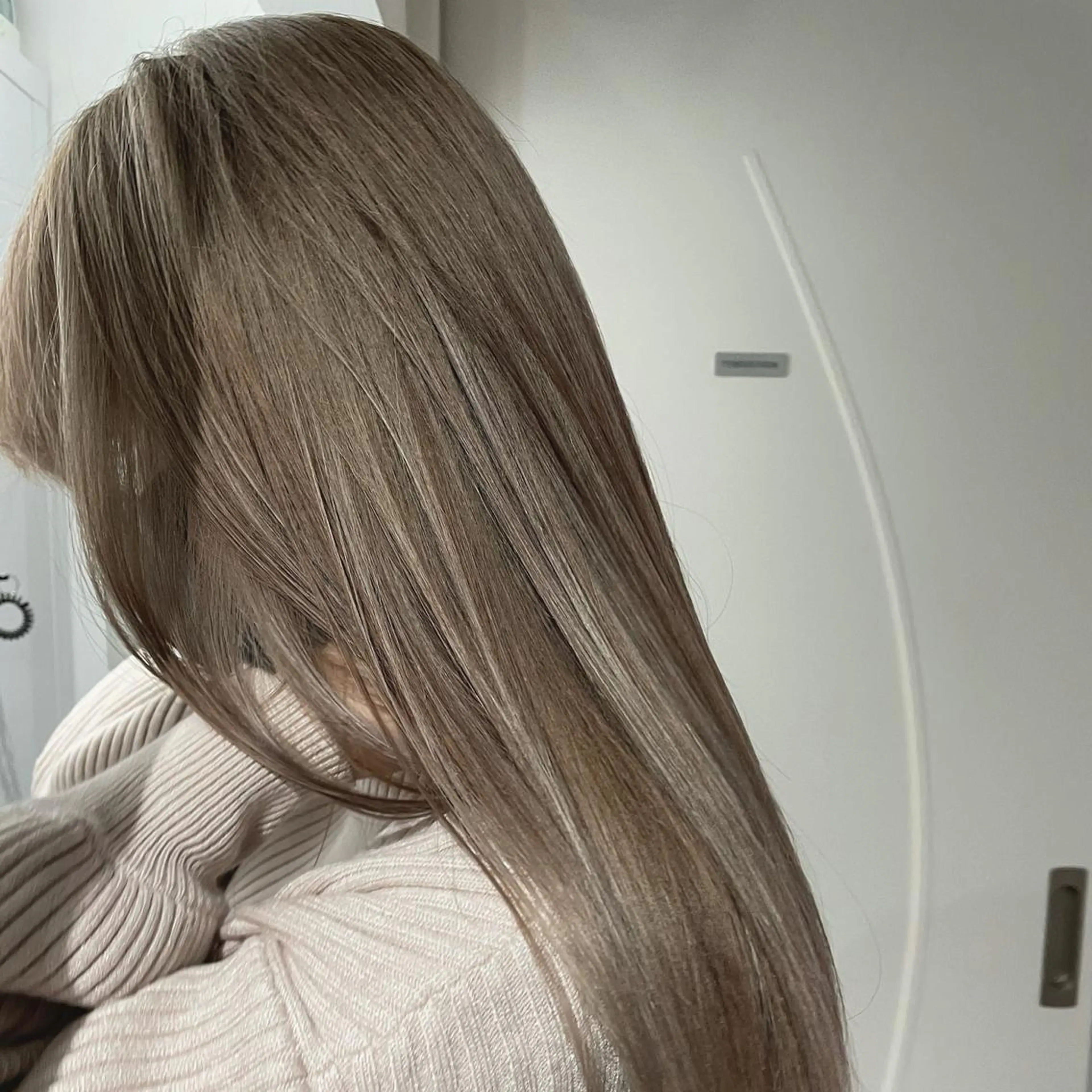 ロング カラー miyu ハイトーン/レイヤーのヘアスタイル