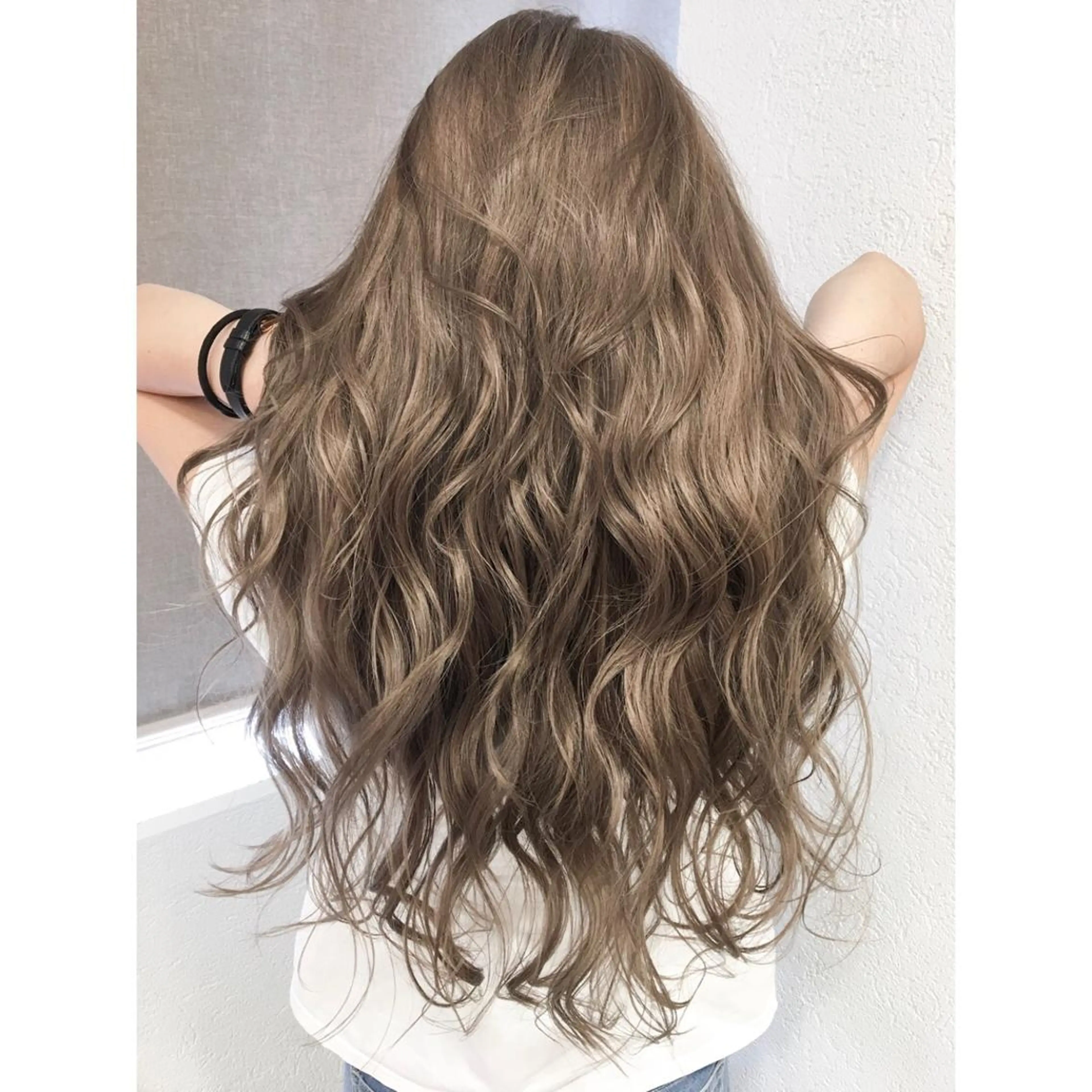 ロング カラー ネイル マツエク・マツパ ベージュカラー ヘアカラー トリートメント 井上 一平のヘアスタイル