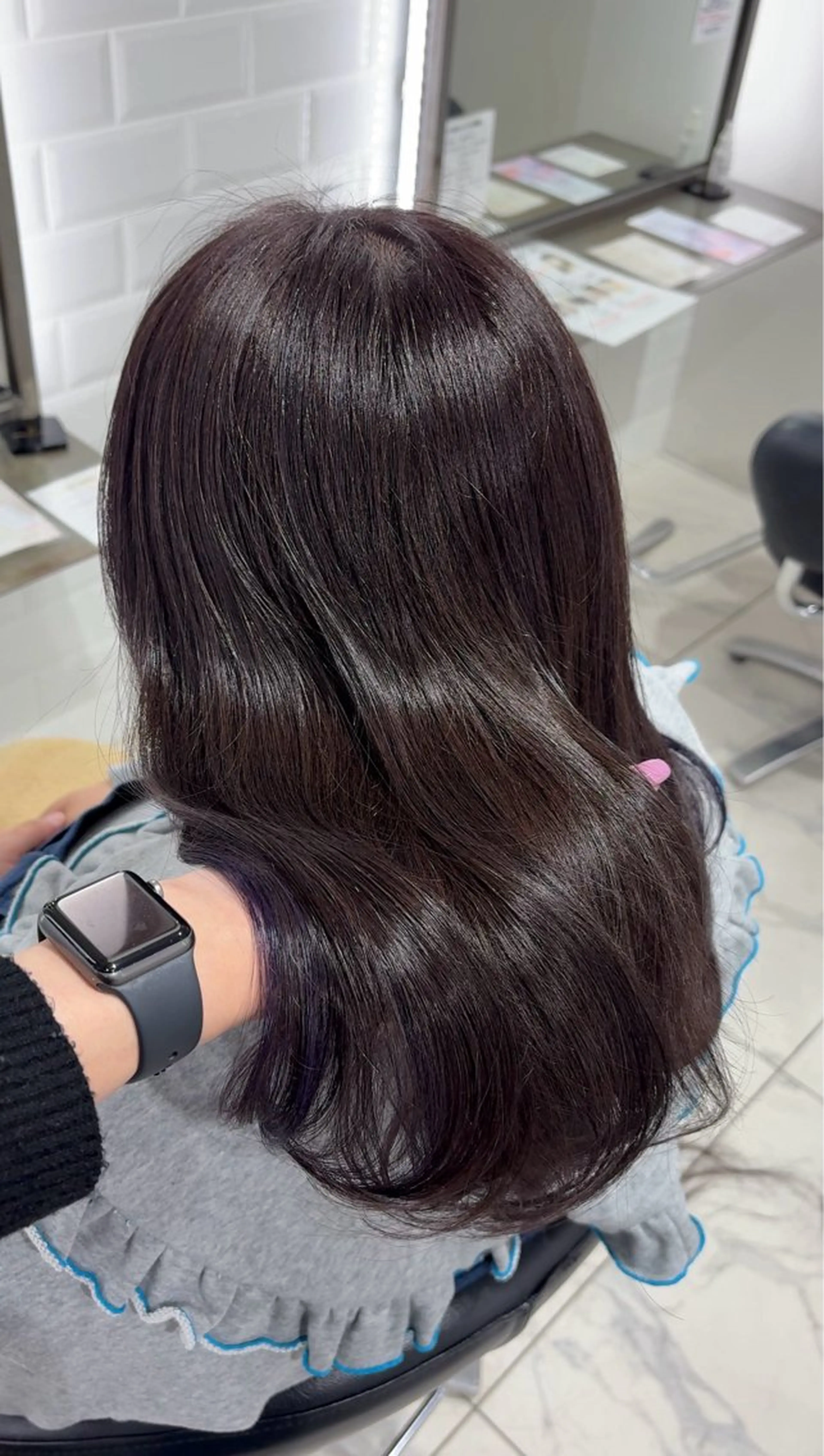 セミロング カラー 透明感カラー ラベンダーカラー カット ヘアカラー トリートメント 透明感艶カラー/ 岡田澪香のヘアスタイル