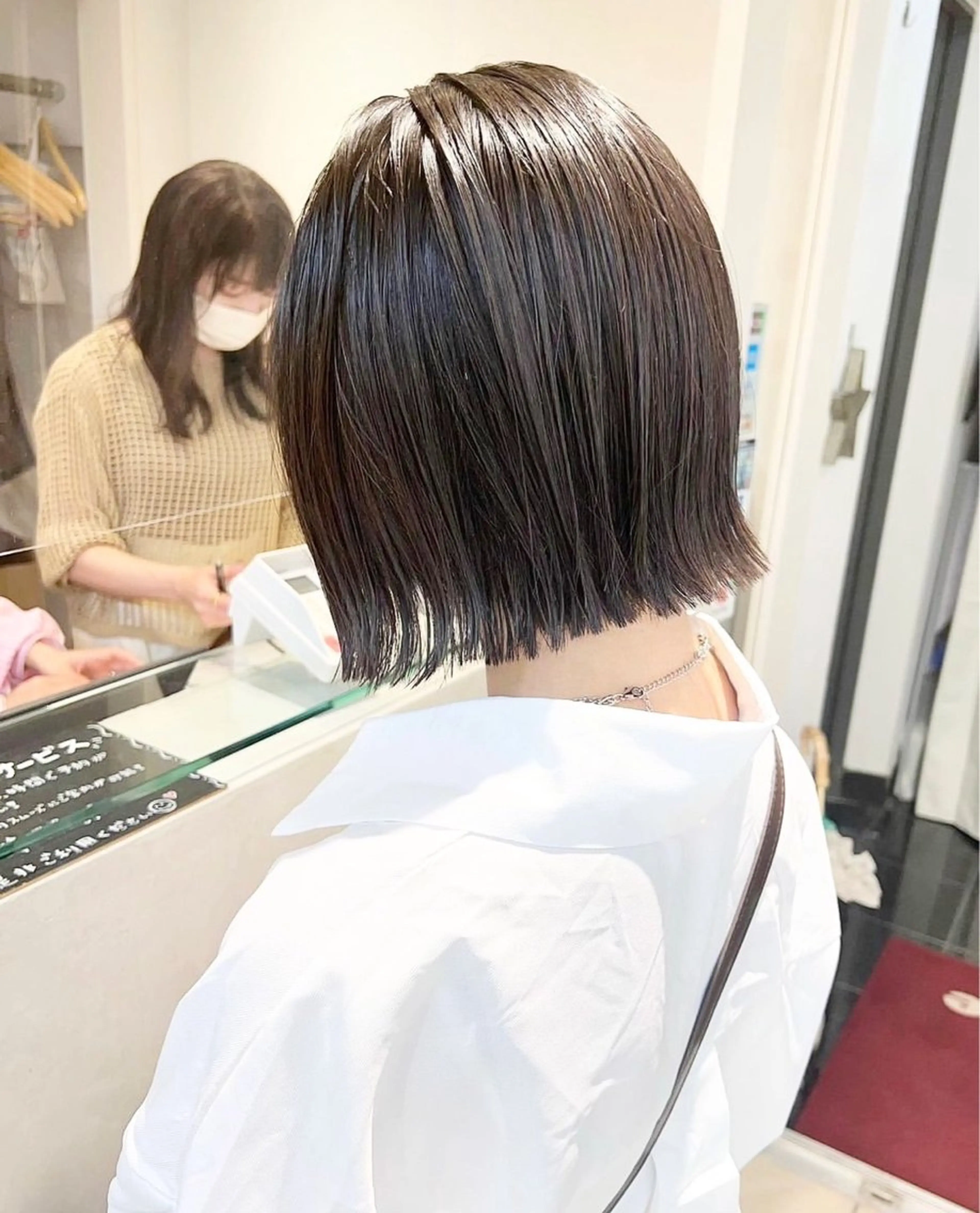 ショート センターパート /ニュアンスパーマのヘアスタイル