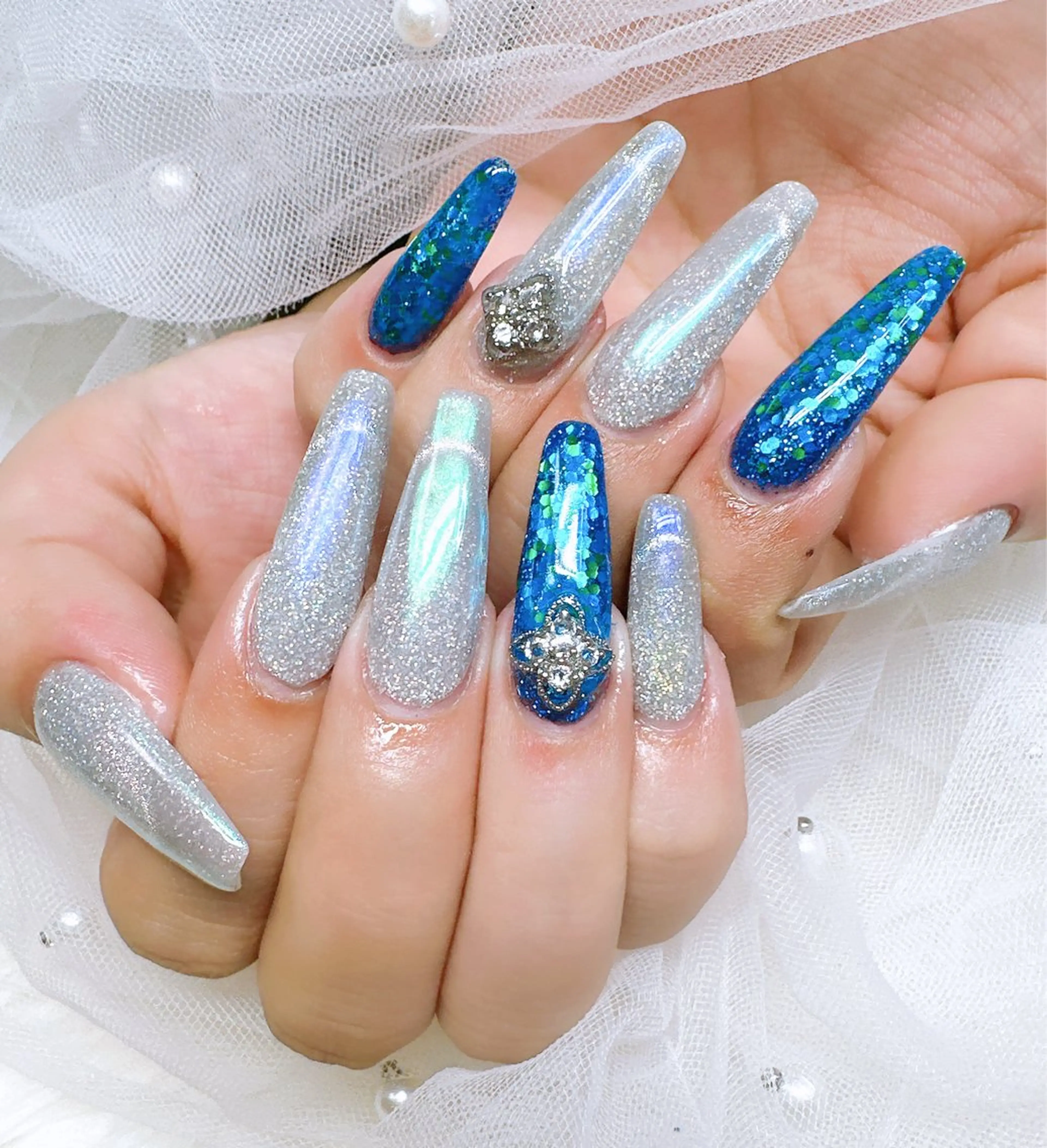 ネイル 高島 夏海のネイルデザイン