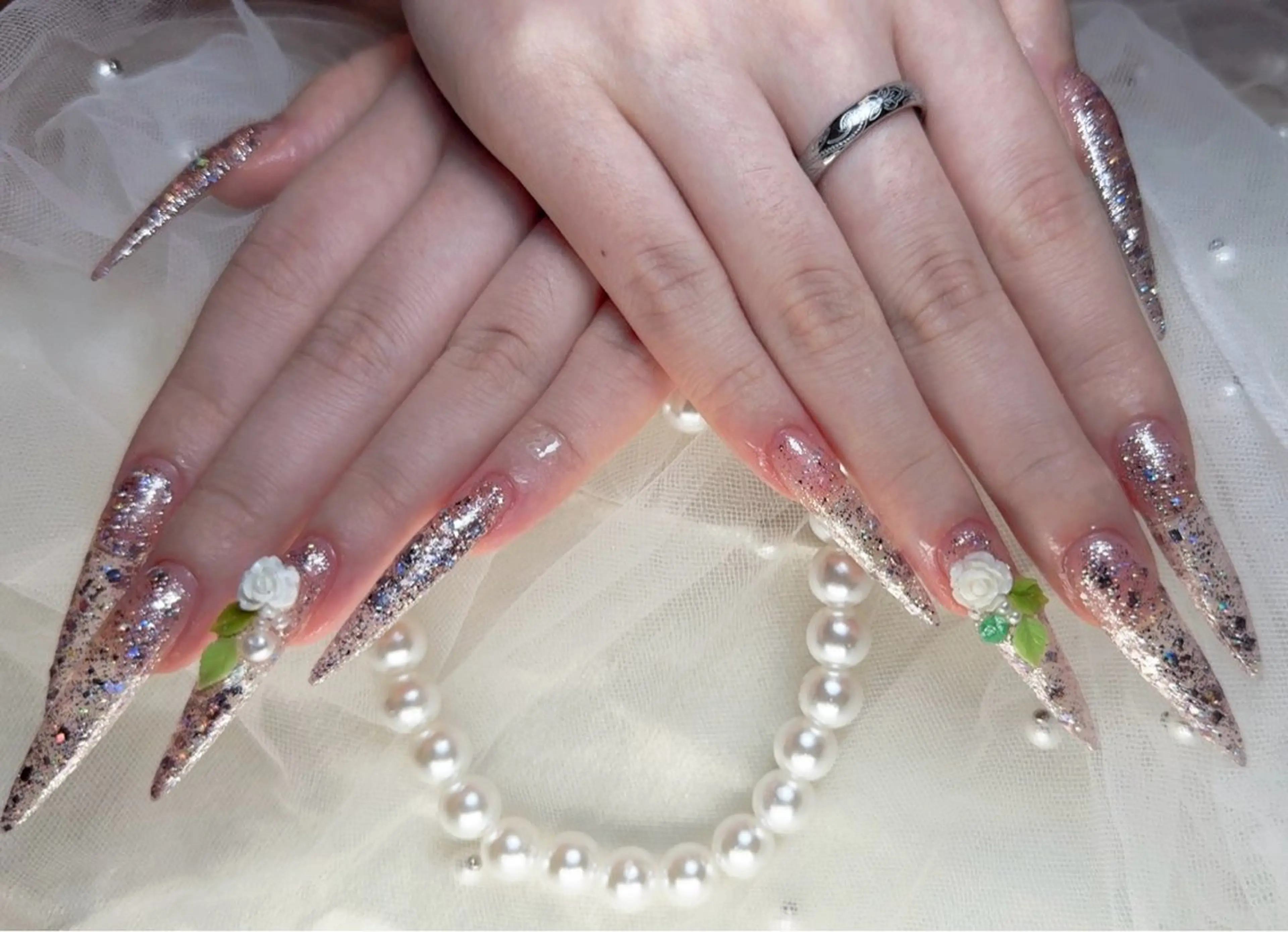 ネイル フラワーネイル ロングネイル 春ネイル 夏ネイル リセス 高田馬場のネイルデザイン