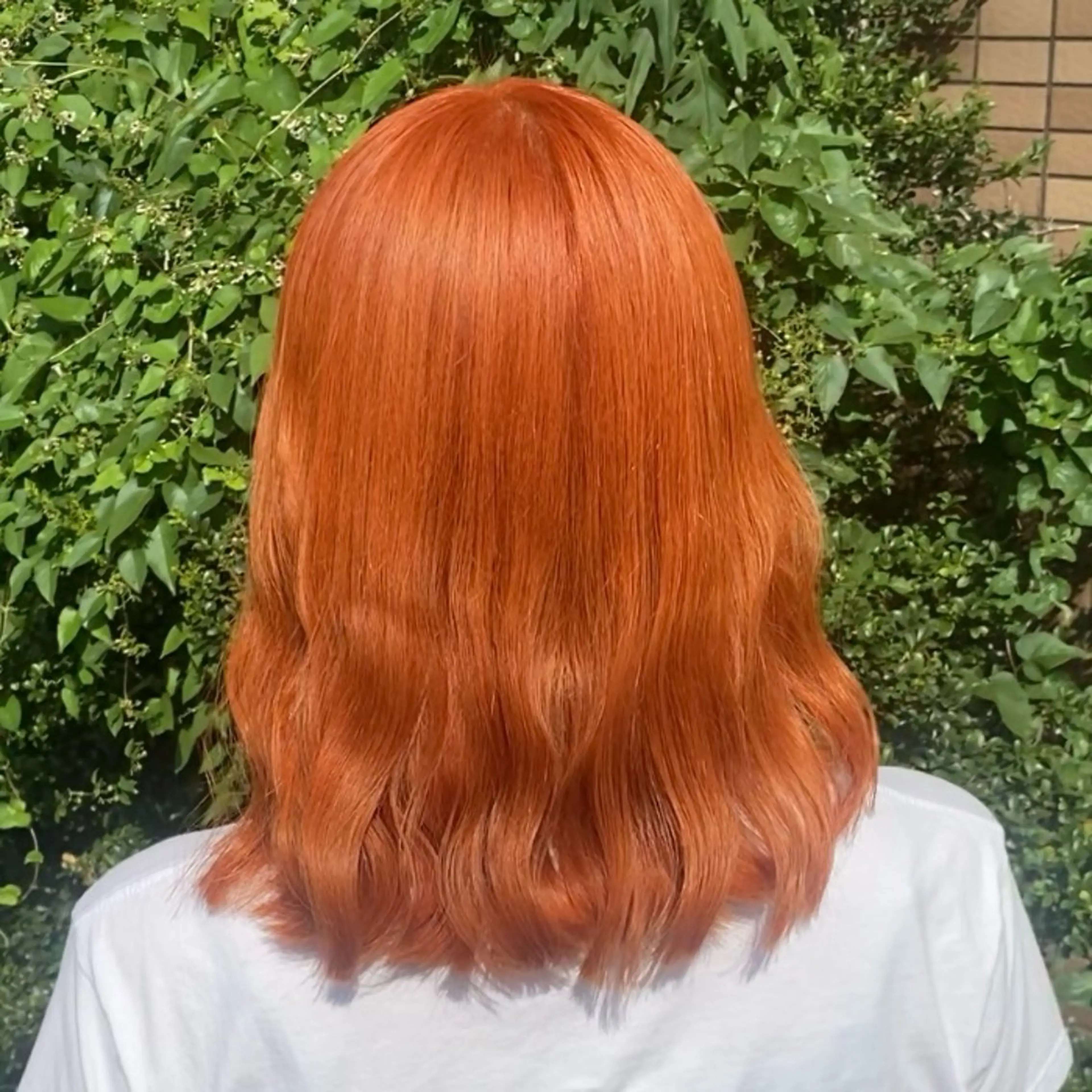 ミディアム カラー ブリーチ オレンジ カット ヘアカラー トリートメント ハイトーン/レイヤー カット/TAKEのヘアスタイル