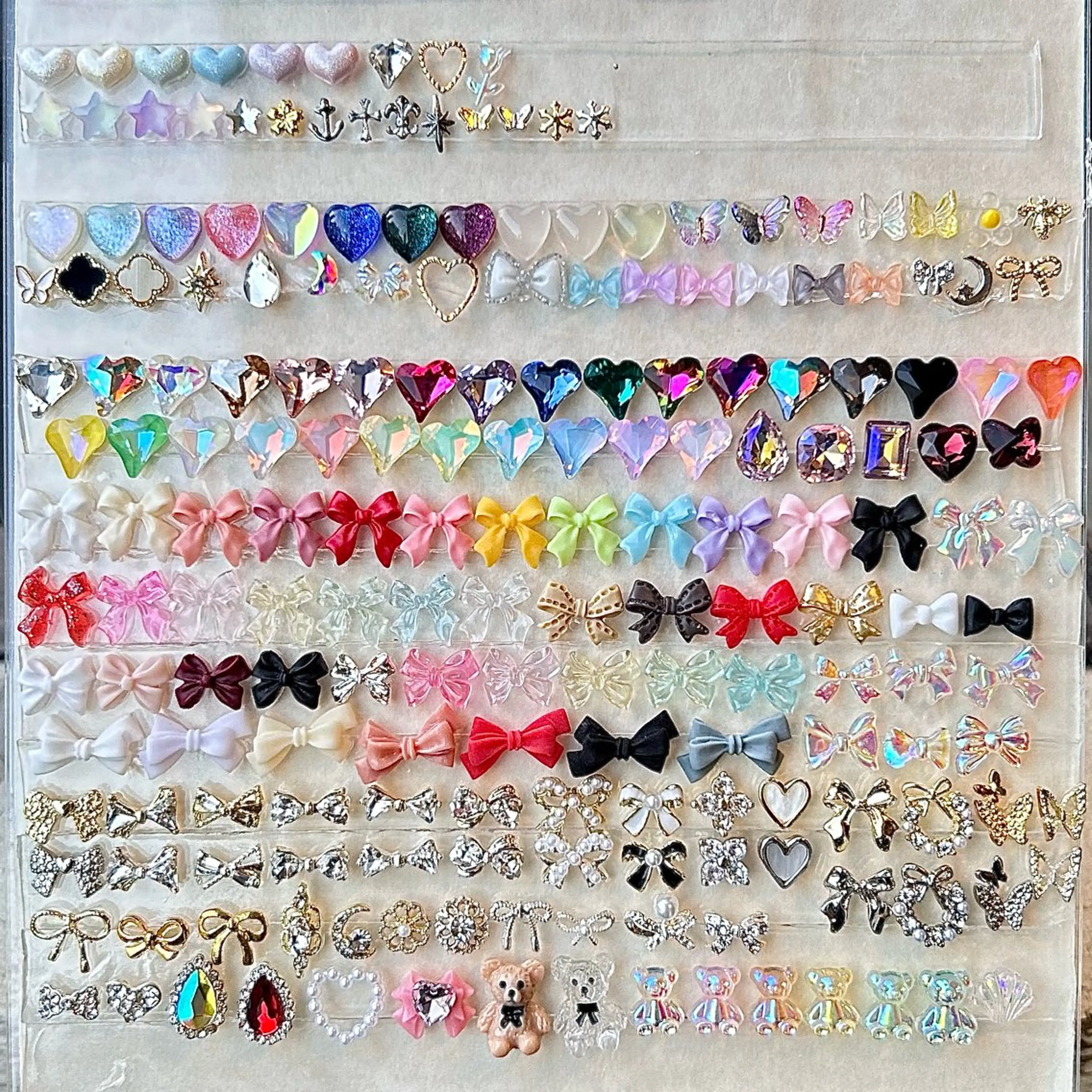 ネイル ストーンネイル muum_nail 新宿2分 三丁目1分のネイルデザイン