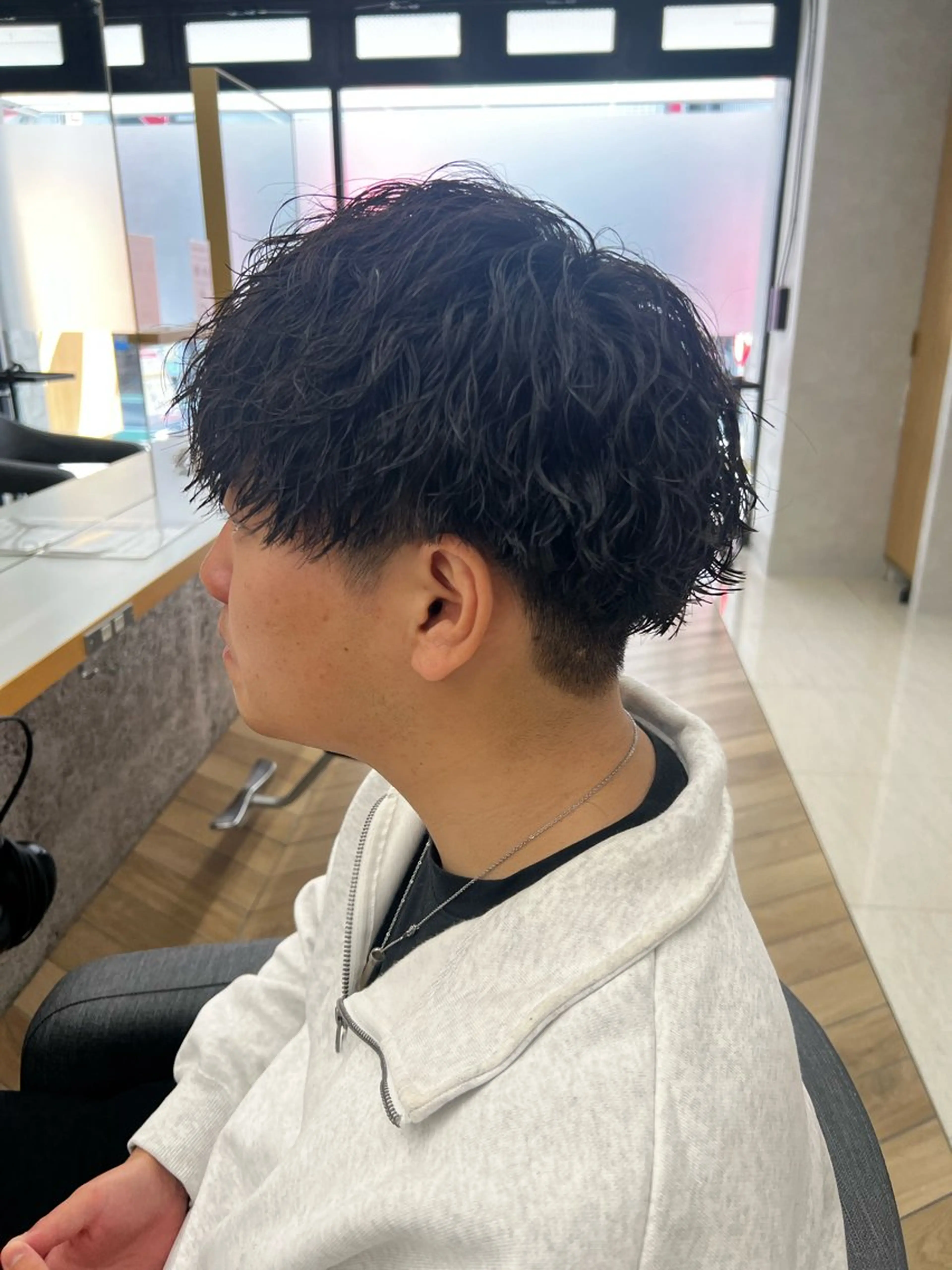 ショート パーマ メンズ センターパート カルマパーマ マッシュウルフ マッシュ メンズパーマ カット ヘアカラー パーマ トリートメント ヘアセット 🪐メンズ特化 ヤマクラ　タイキのヘアスタイル