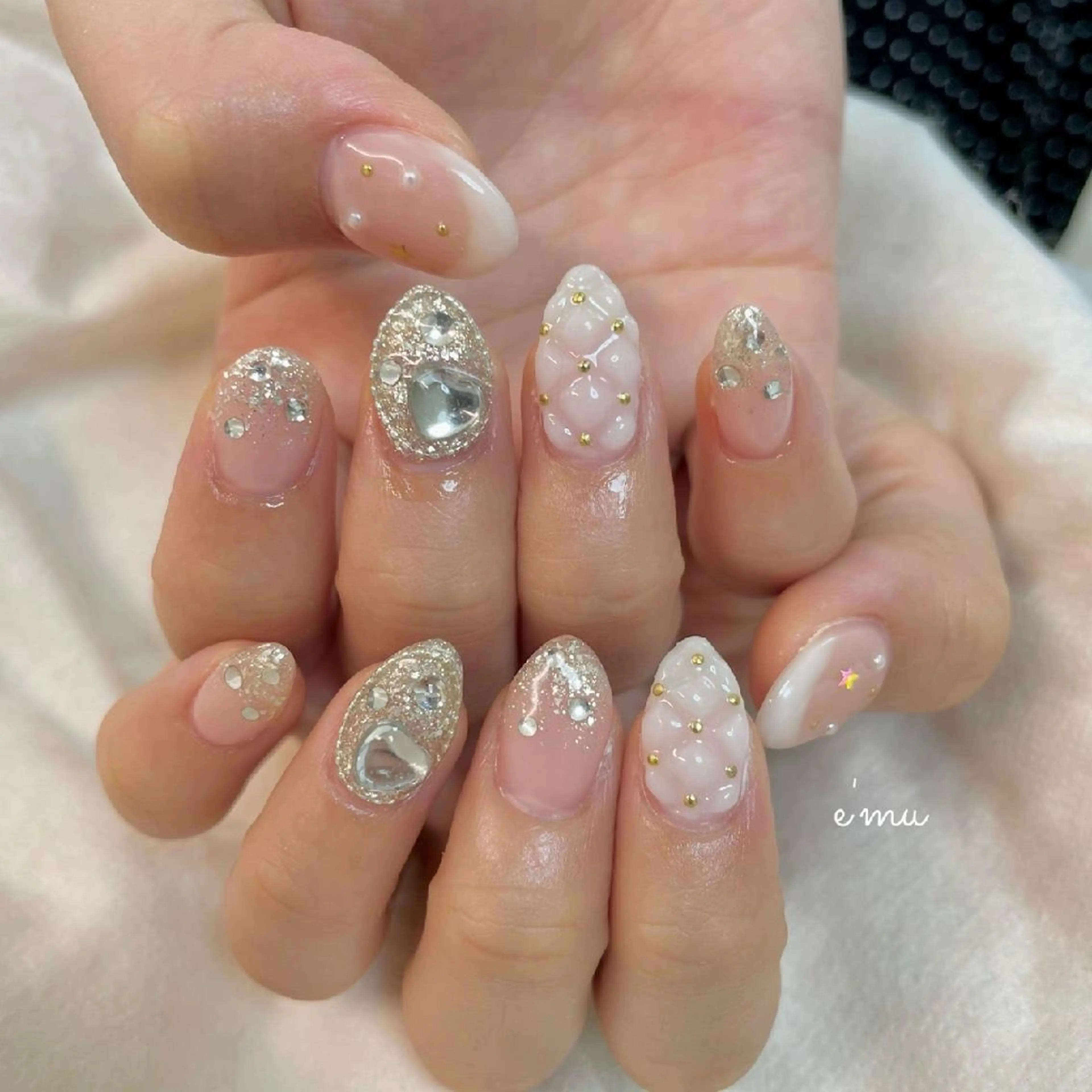 ネイル キラキラネイル 韓国ネイル nail salon e'mu💐のネイルデザイン
