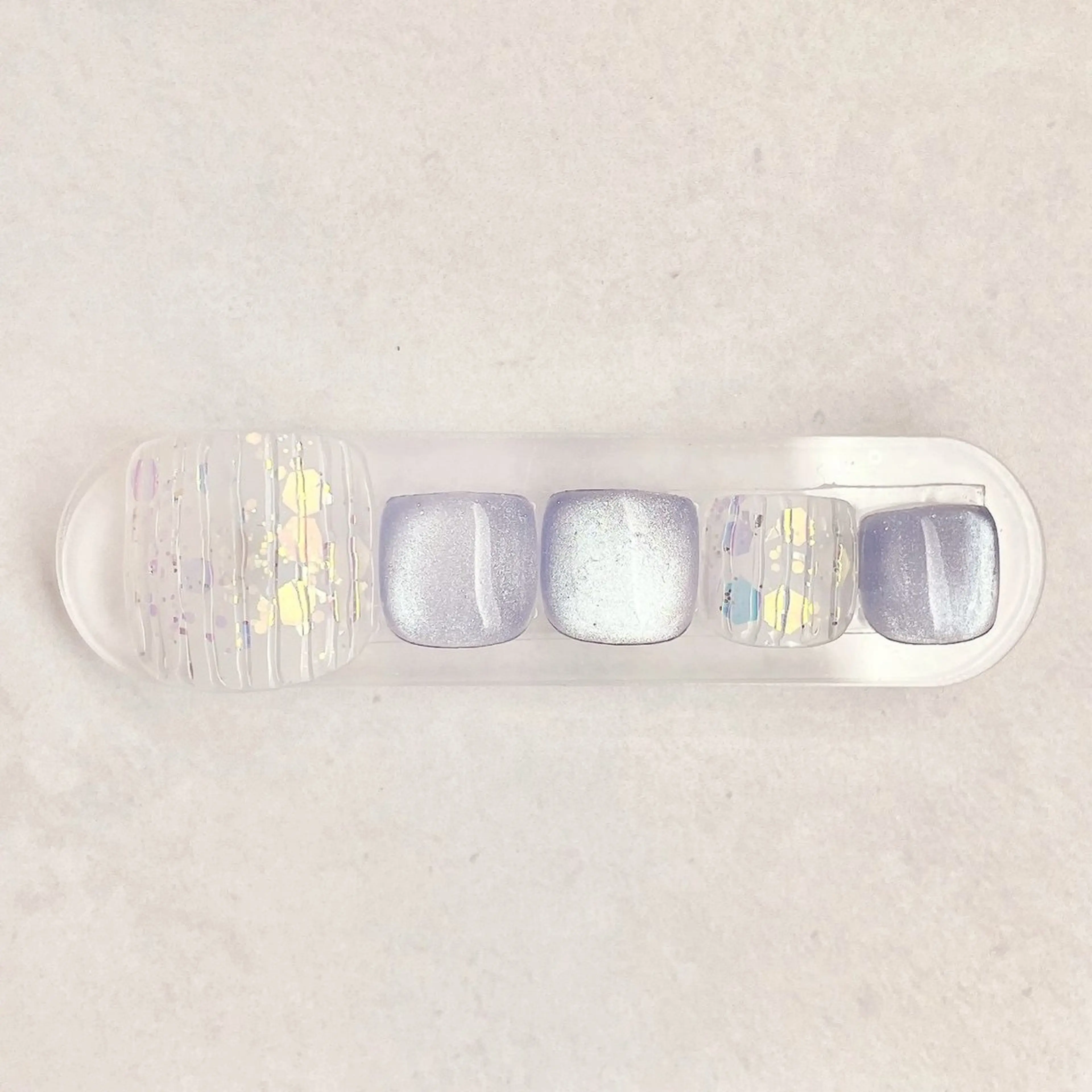 ネイル 早野 美菜子のネイルデザイン