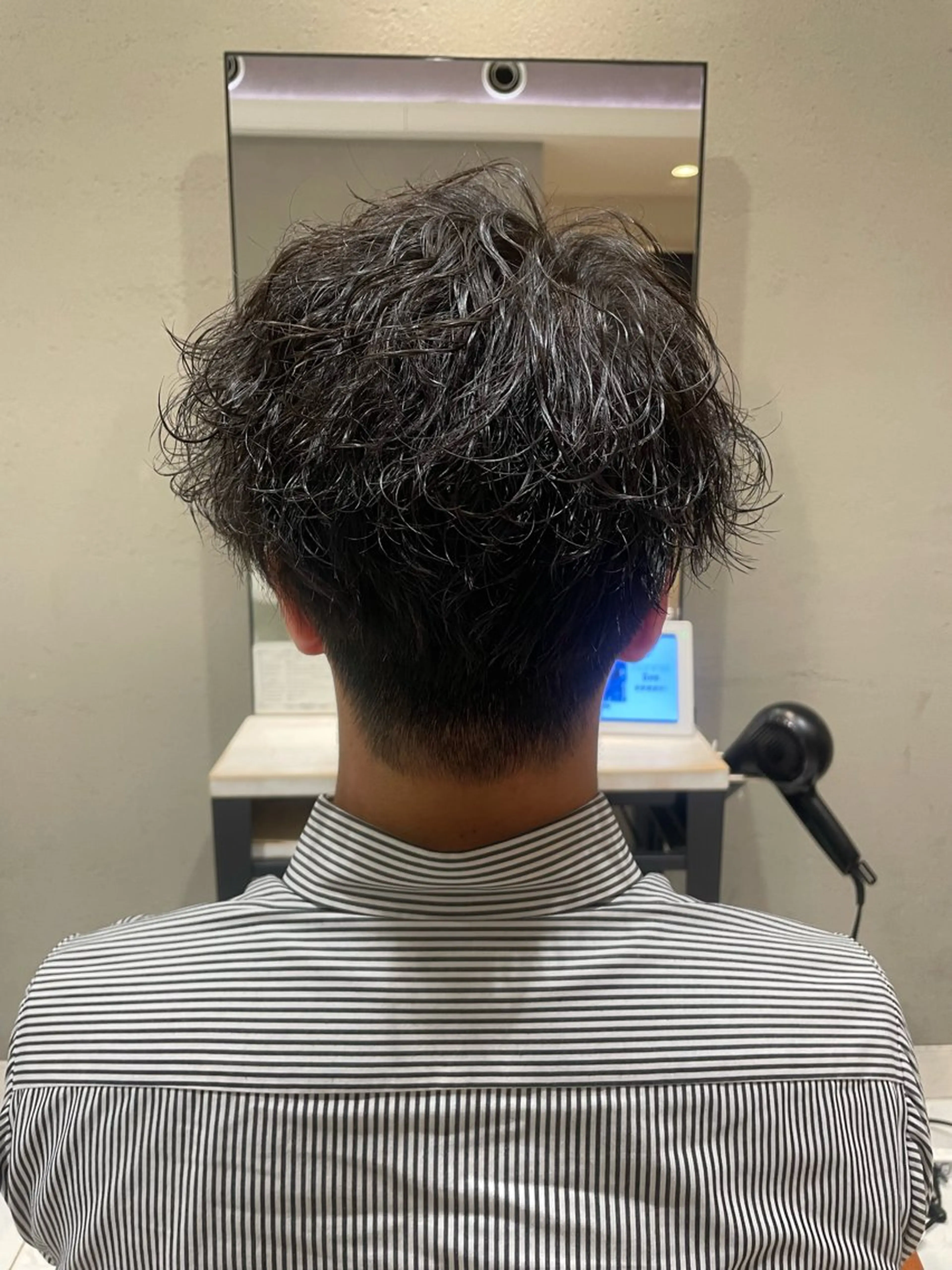 パーマ メンズ 頭から整える美容師 松田のヘアスタイル