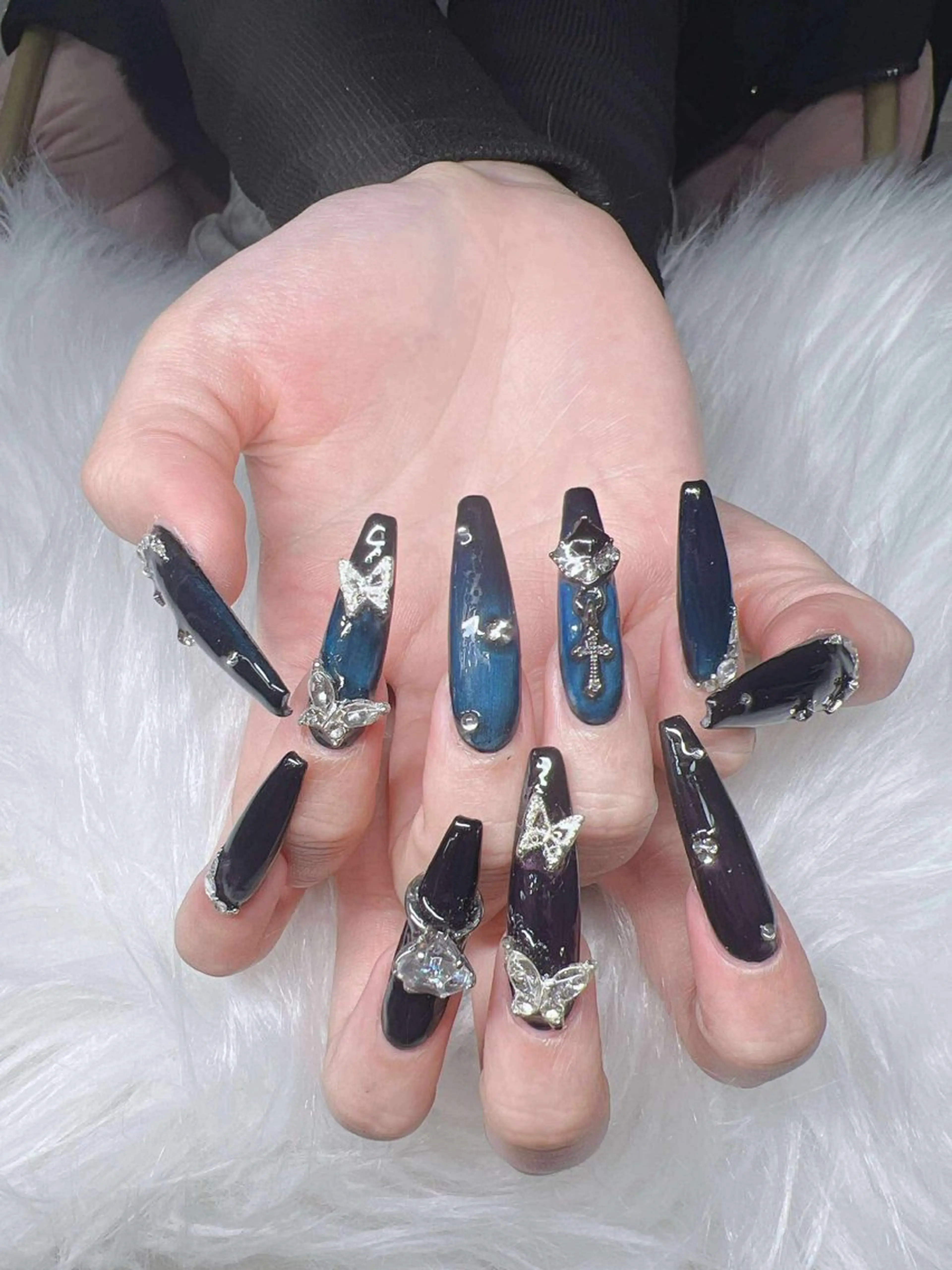 ネイル 長さ出し グラデーション 卒業式 キラキラネイル マグネットネイル ハンドネイル Lee Nailsのネイルデザイン