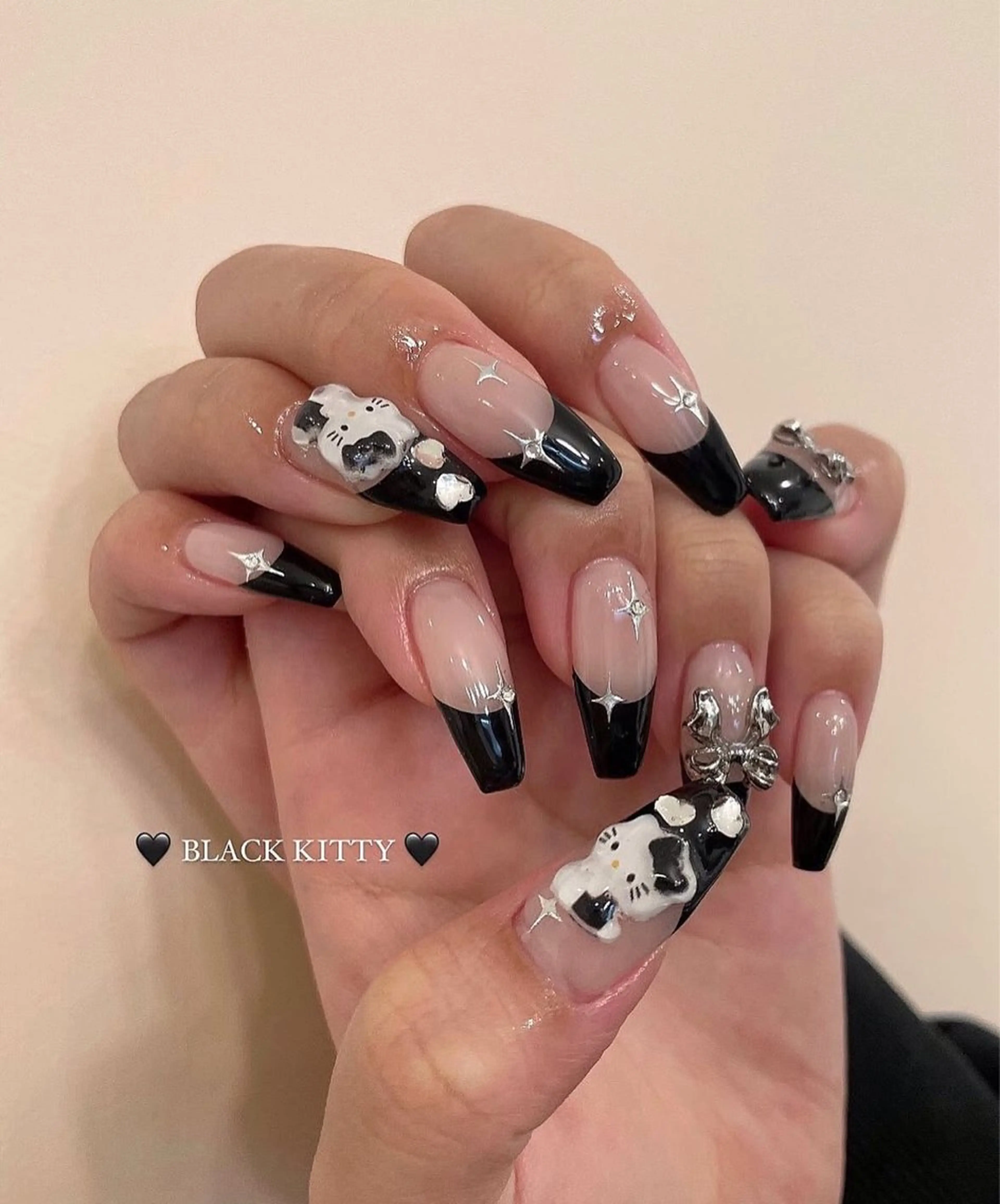 ネイル 長さ出し グラデーション キラキラネイル 韓国ネイル ラメ(グリッター) ハンドネイル ハンドケア Chisa Nail Studio所属・チ サのネイルデザイン