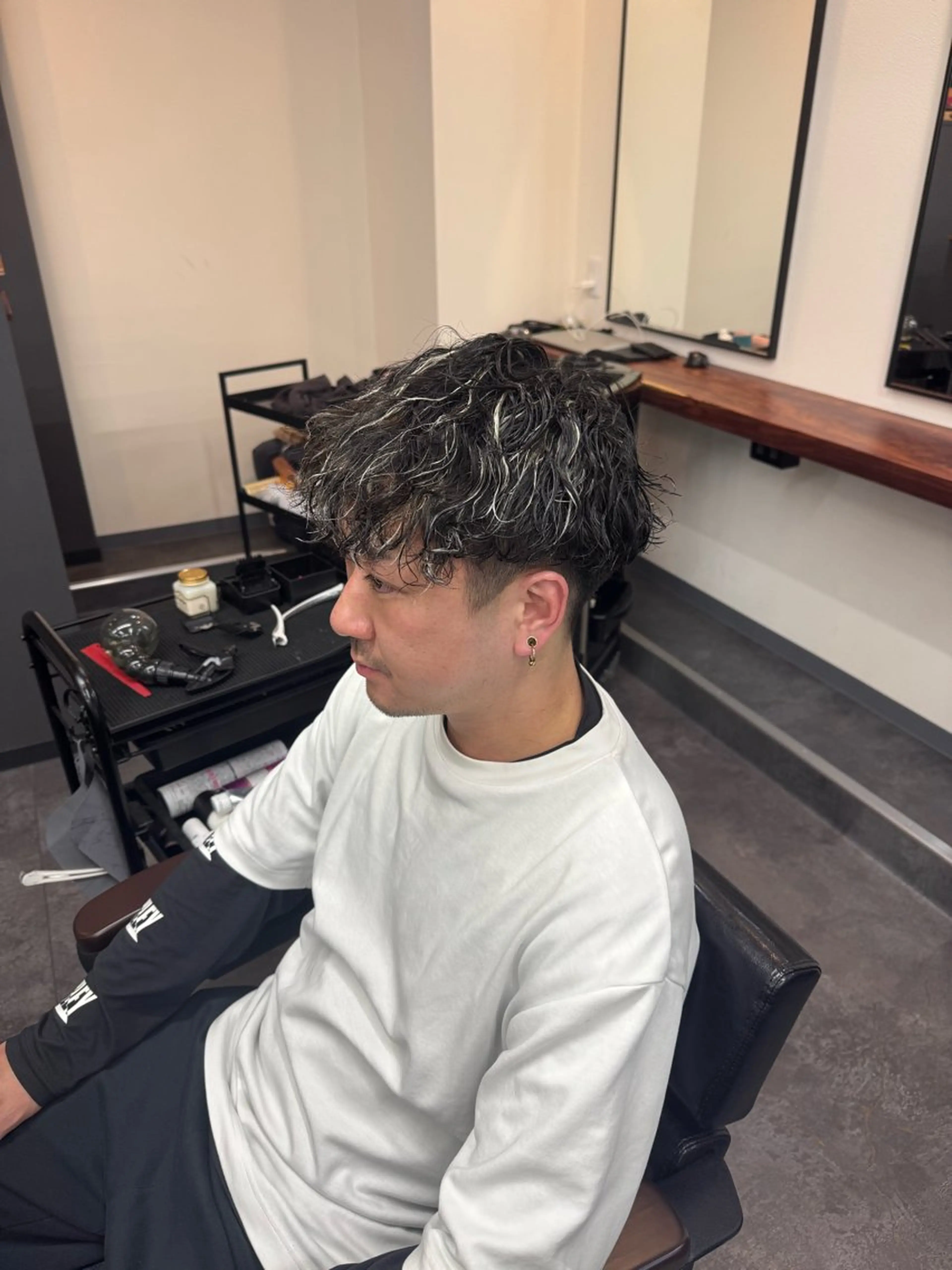 パーマ メンズ メンズハイライト メンズパーマ カット 柏メンズカットパーマ NO.1タイチのヘアスタイル