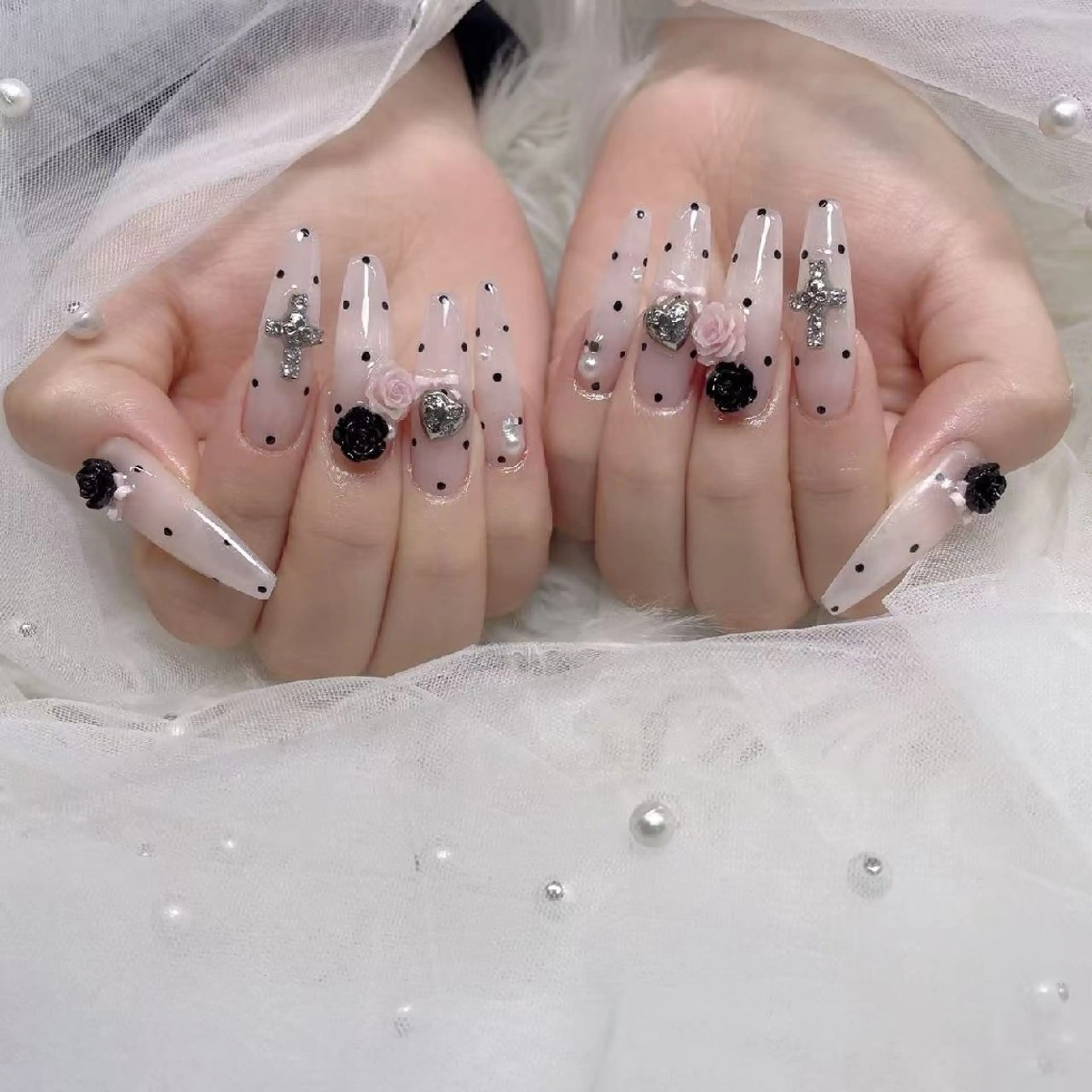 ネイル ENsalon AKIRAのネイルデザイン