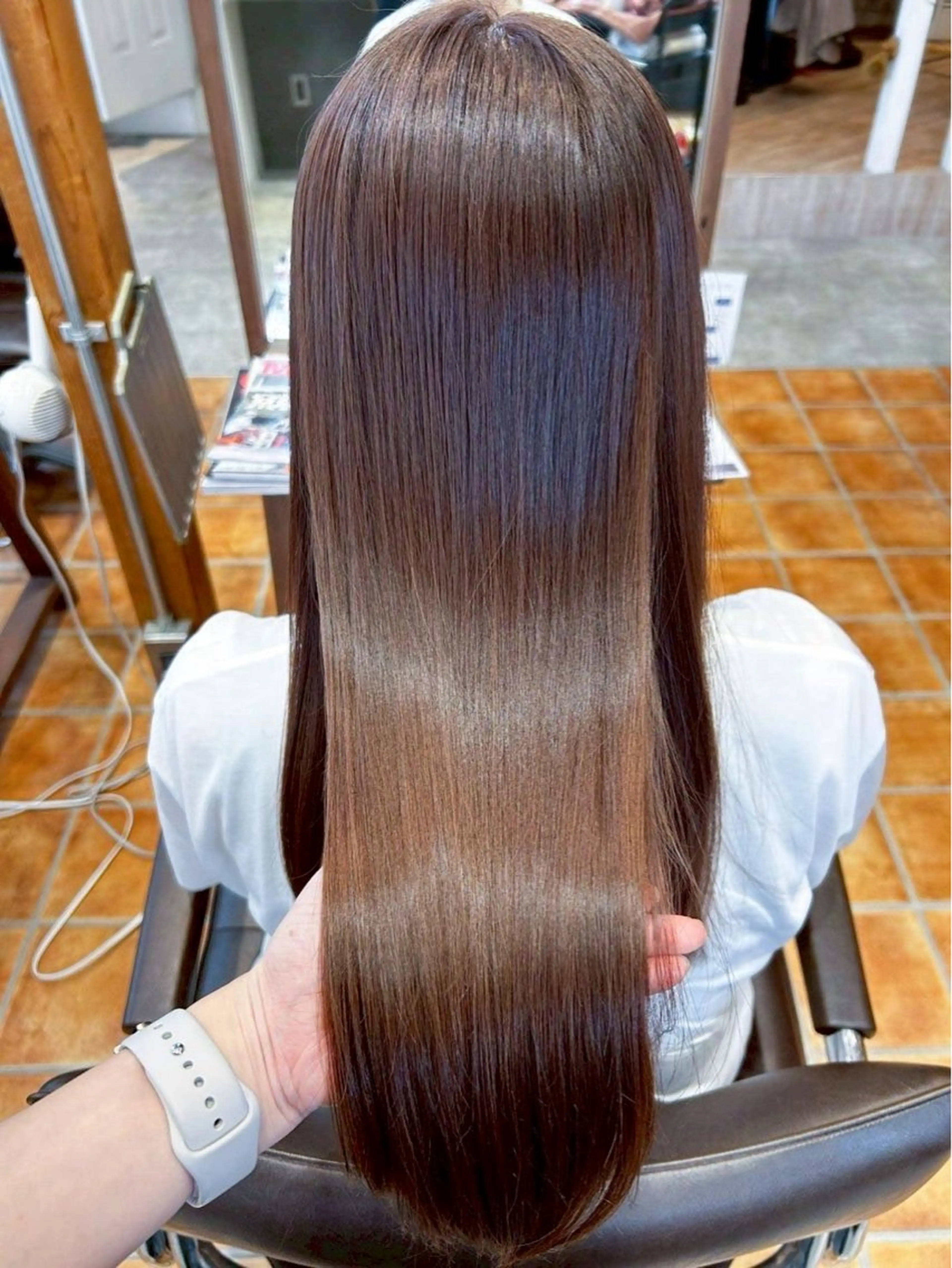 ロング カラー ダブルカラー ハイトーンカラー ボブ 顔周りカット 髪質改善 RISE SWELL momoneのヘアスタイル