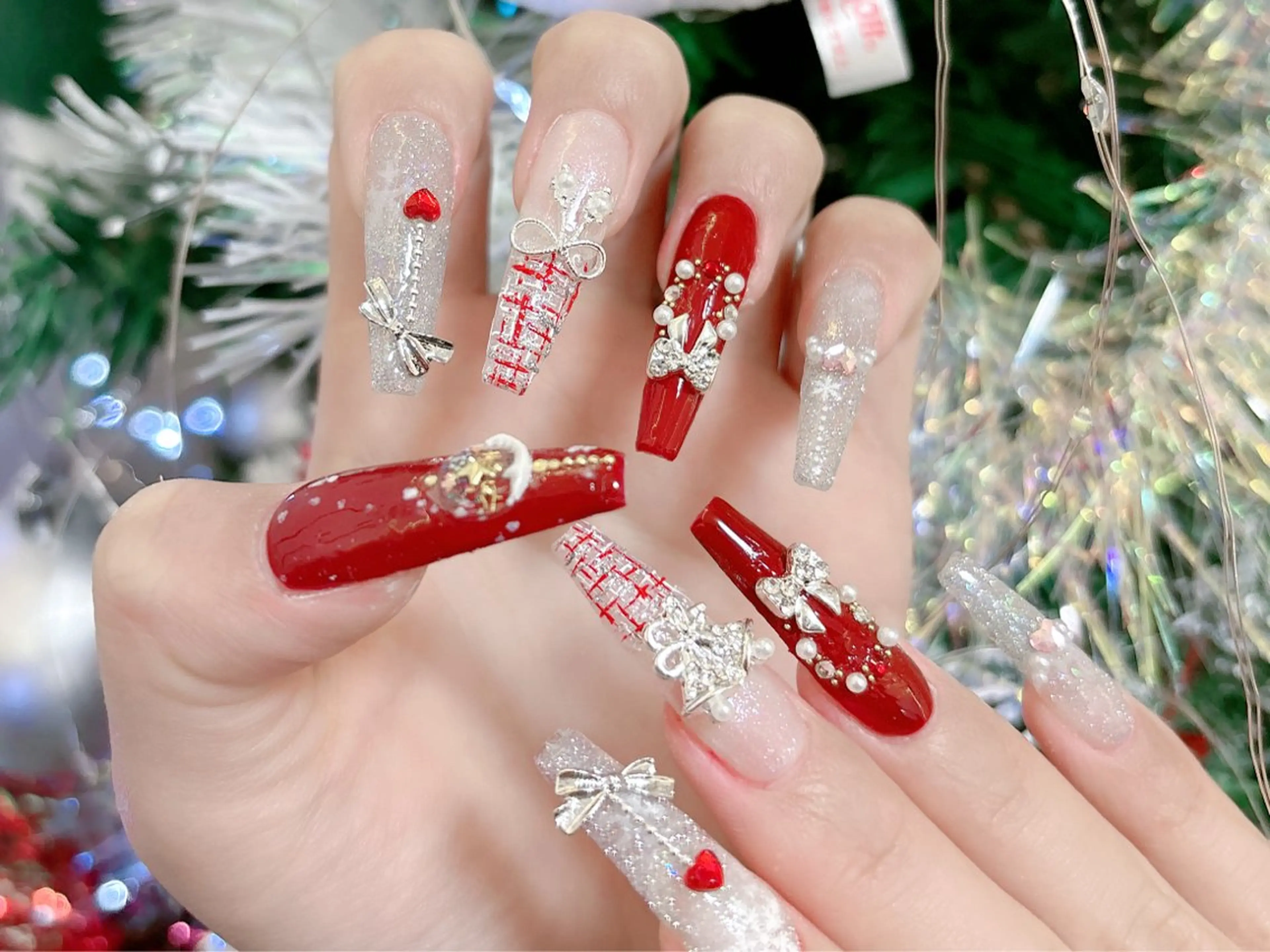 ネイル 成人式 ジェルネイル ロングネイル マグネットネイル ミディアムネイル ハンドネイル MoMoA Nail ネイル長さ出し専門店のネイルデザイン