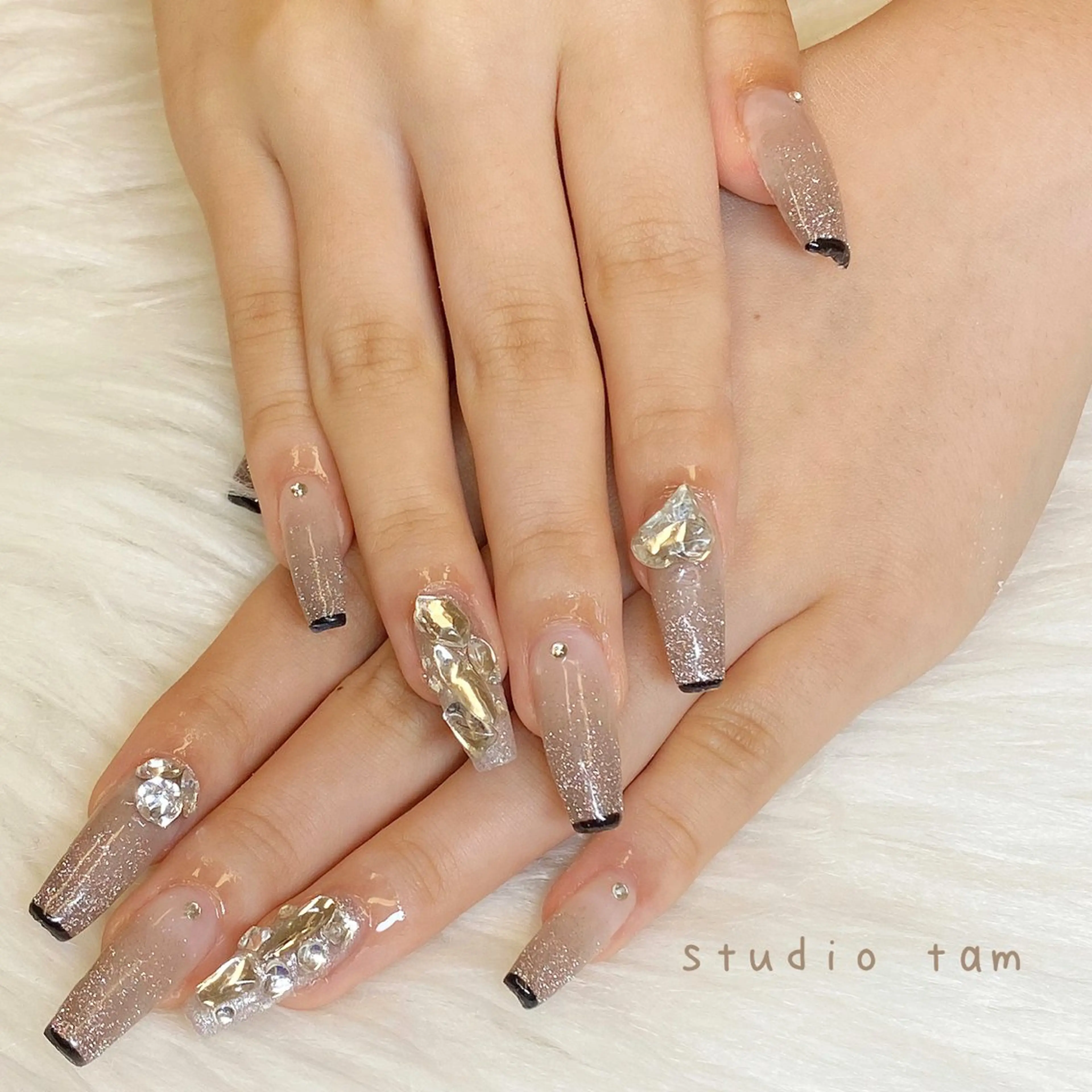 ネイル チークネイル フレンチネイル キラキラネイル 韓国ネイル マグネットネイル studio tam 髙橋彩夏のネイルデザイン