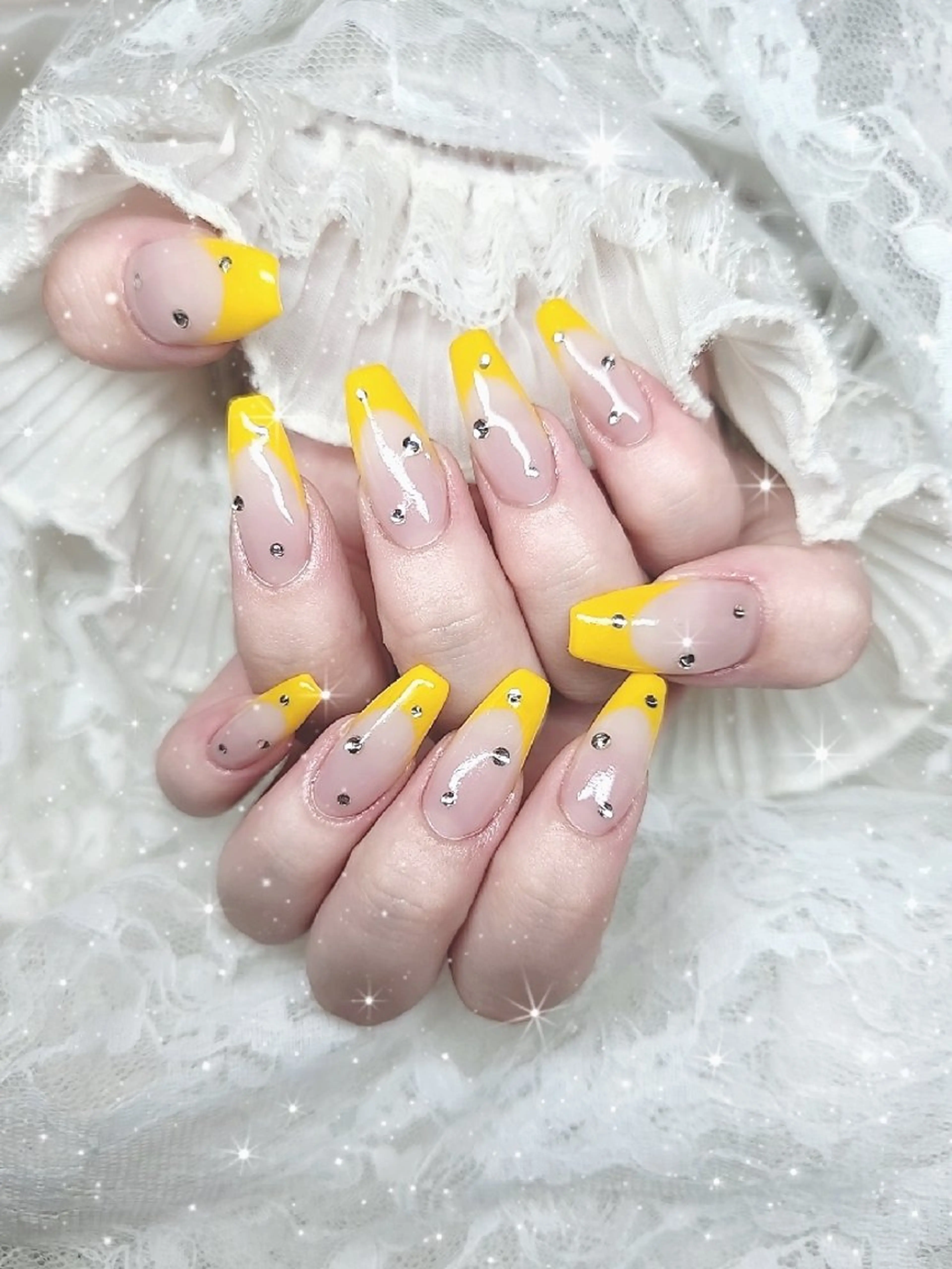 ネイル ガーリー キラキラネイル 韓国ネイル ロングネイル 夏ネイル ハンドネイル nailsalon sissy所属・sissy hatsuneのネイルデザイン