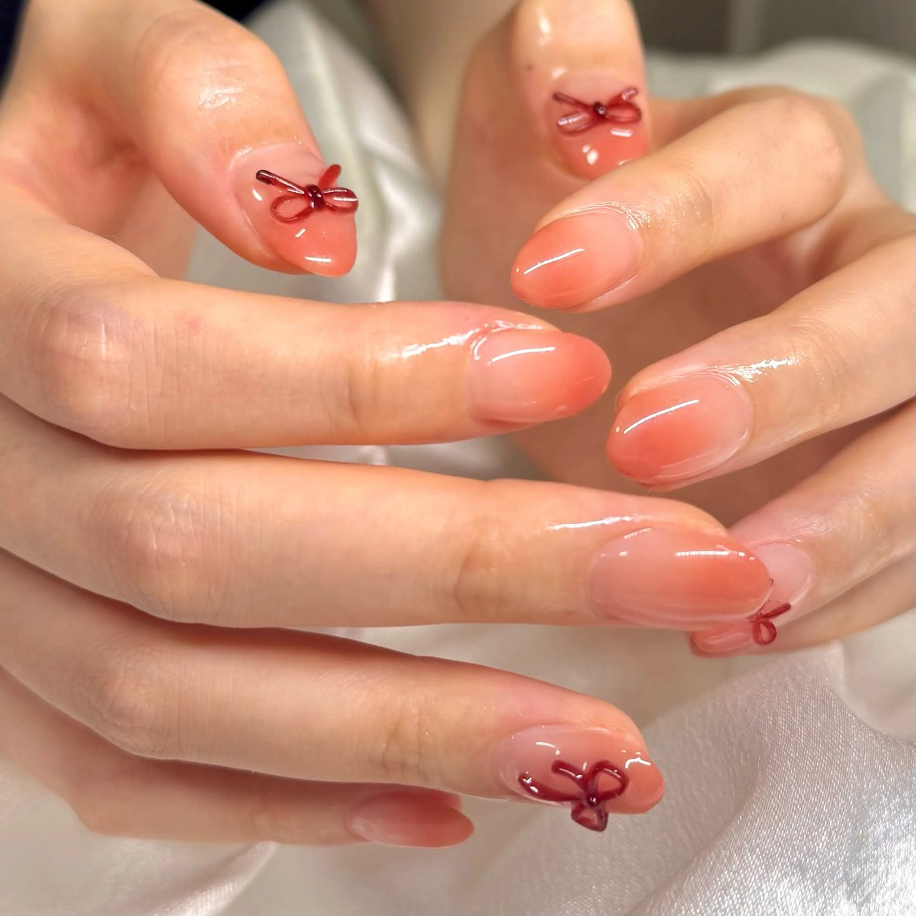 ネイル フレンチネイル グラデーション 持ち込み シンプルネイル ハンドネイル ルシイ🎀新宿長さ 出しパーツ専門店のネイルデザイン