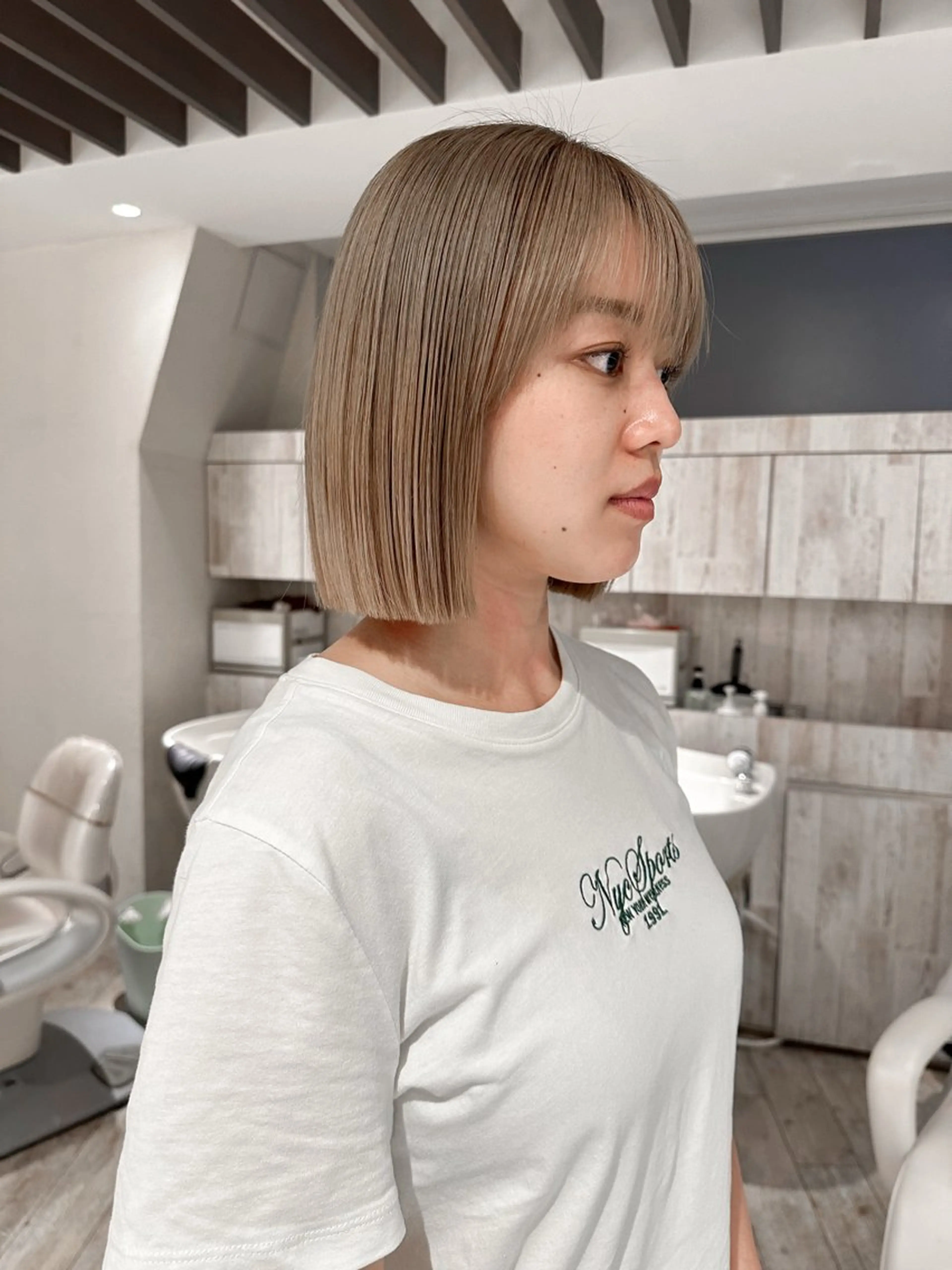 カット+ケアブリーチ+カラー+トリートメントの写真