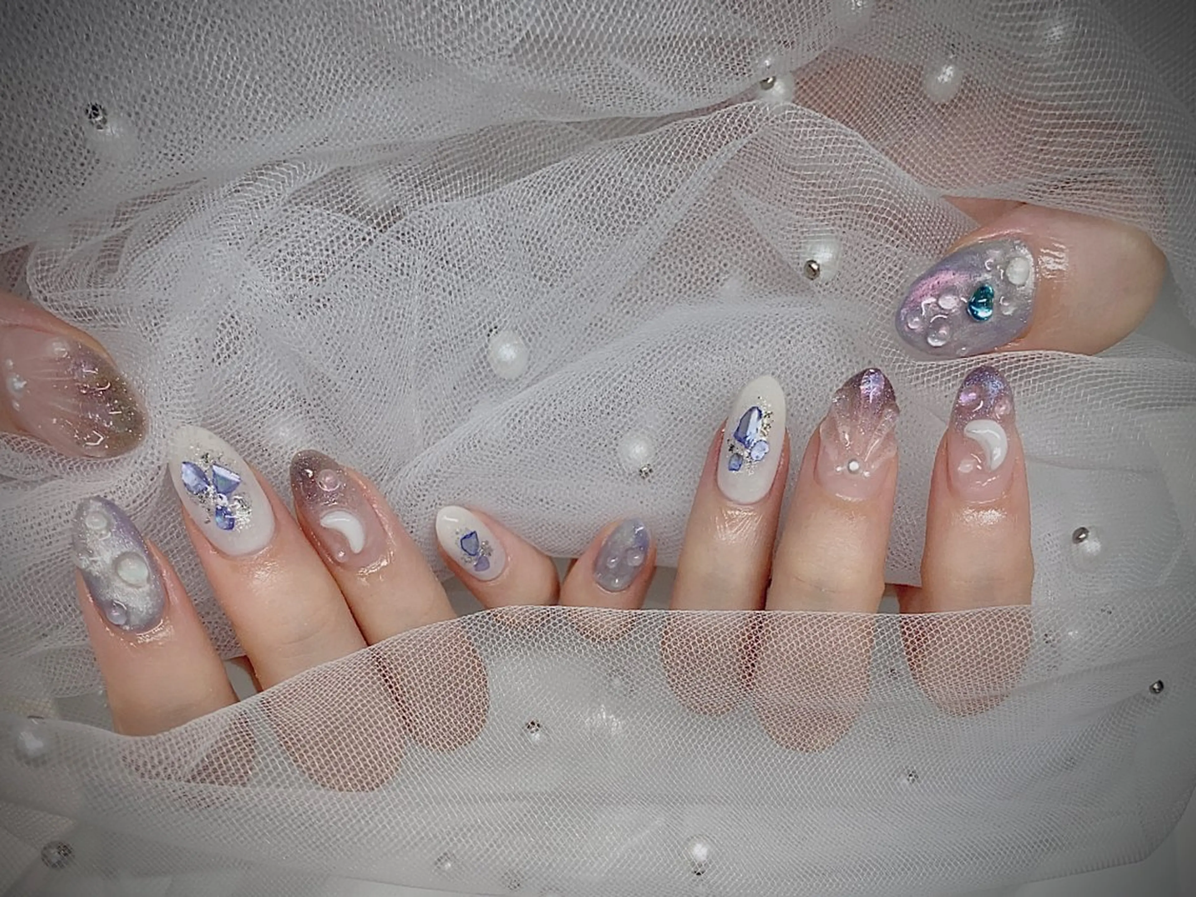 ネイル I-nailロング /ワンホン/キラキラのネイルデザイン