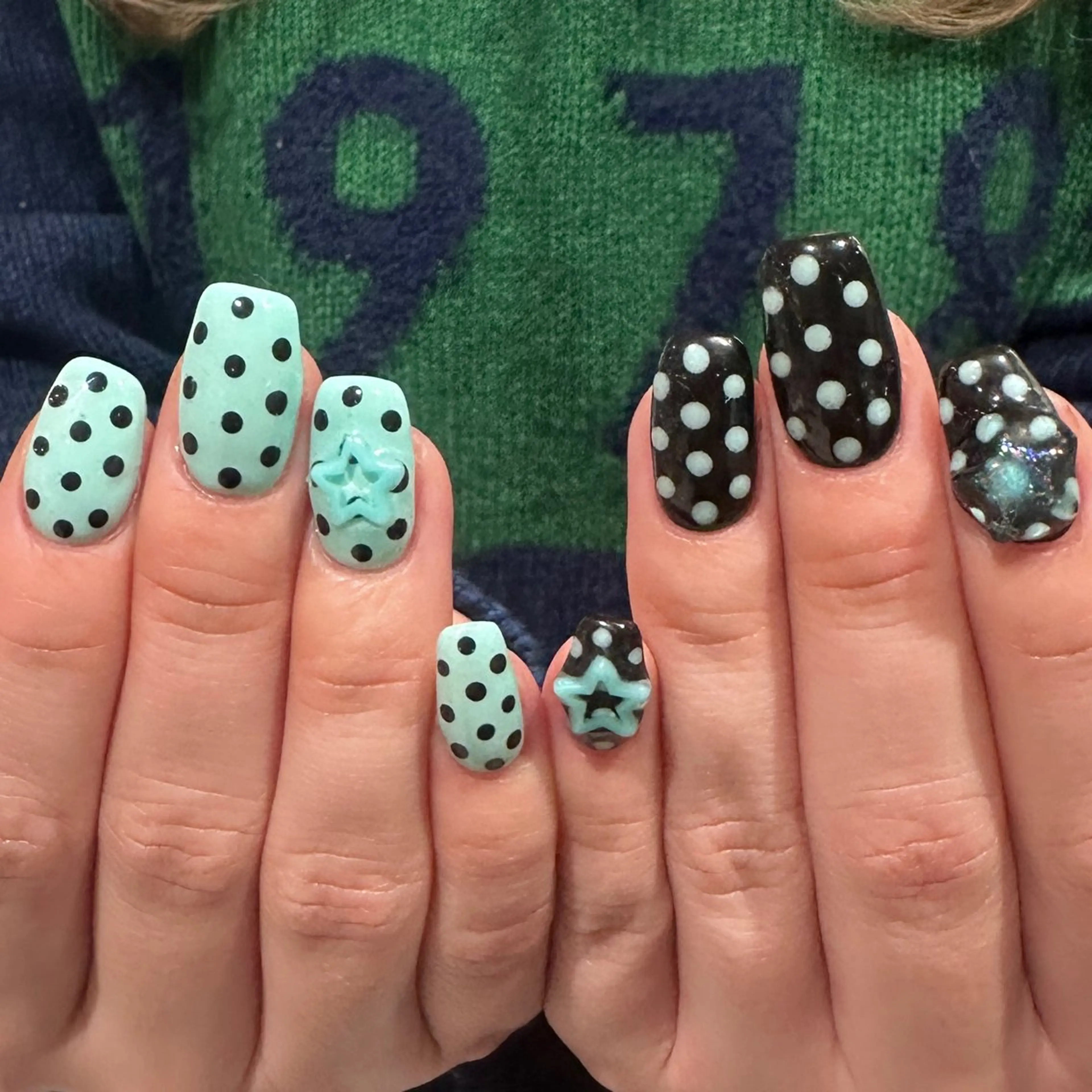 ネイル ハンドネイル 👽個性派ネイル🎀 komachiのヘアスタイル