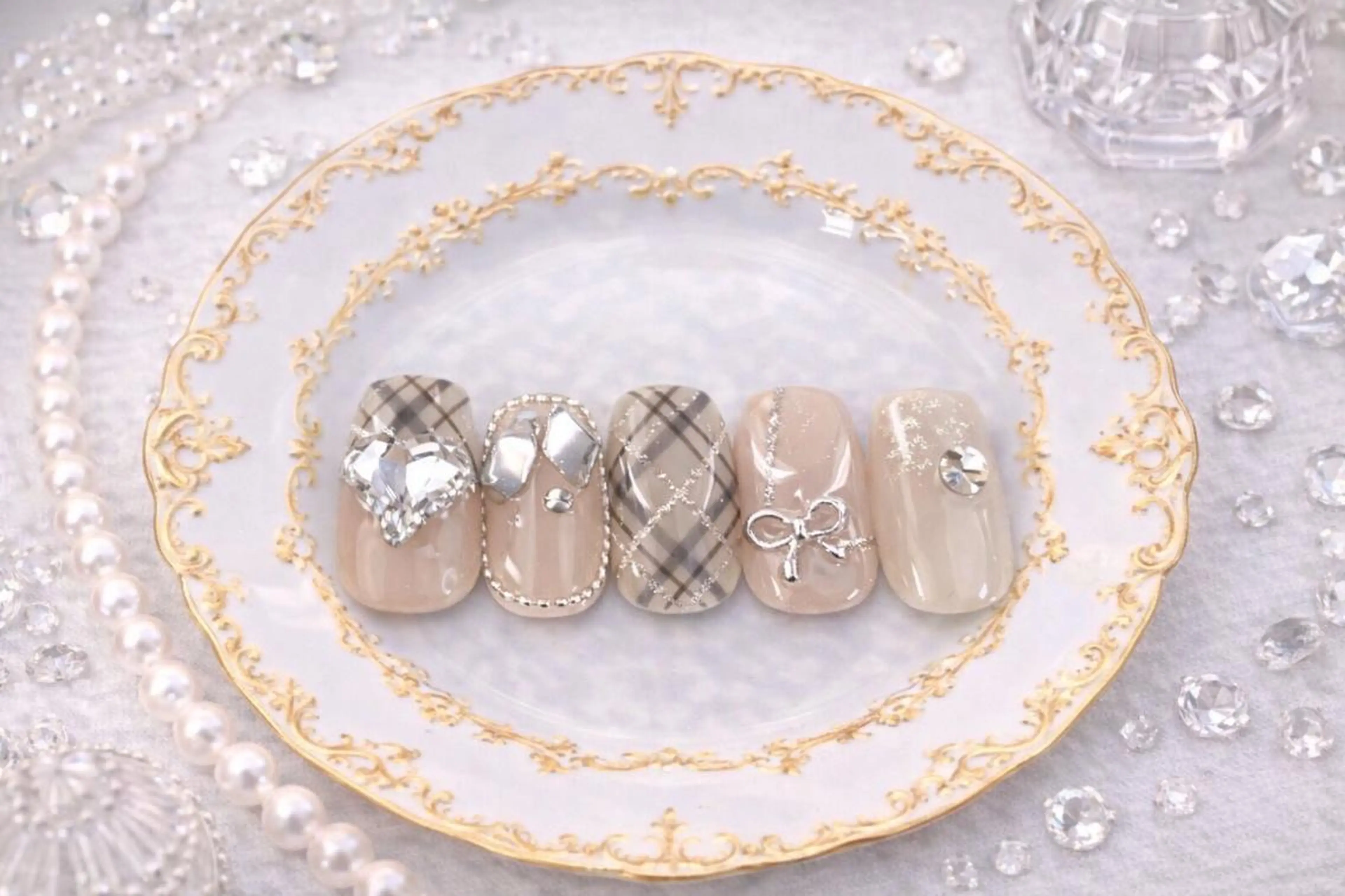 ネイル 南森町rebest 💅nailのネイルデザイン