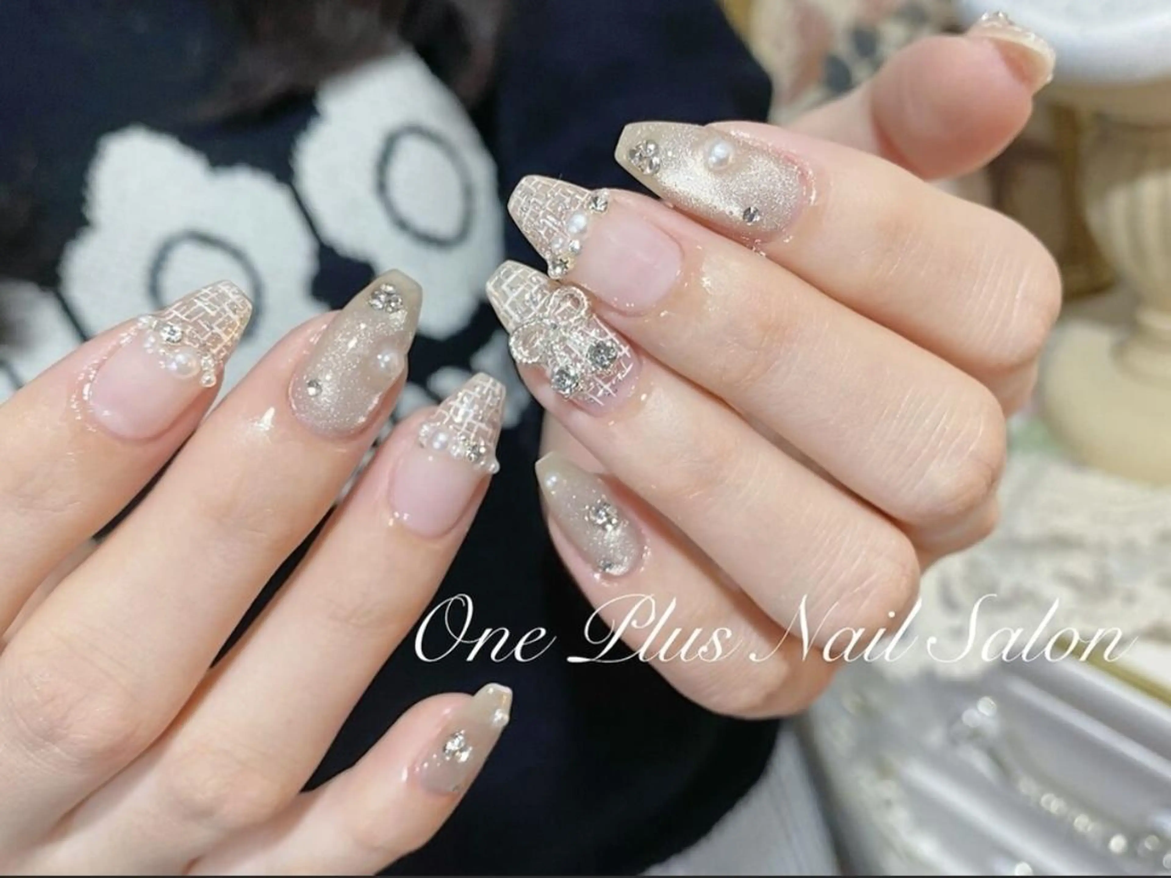 ネイル ジェルネイル キラキラネイル 韓国ネイル ラメ(グリッター) マグネットネイル One plus StudioNailのネイルデザイン