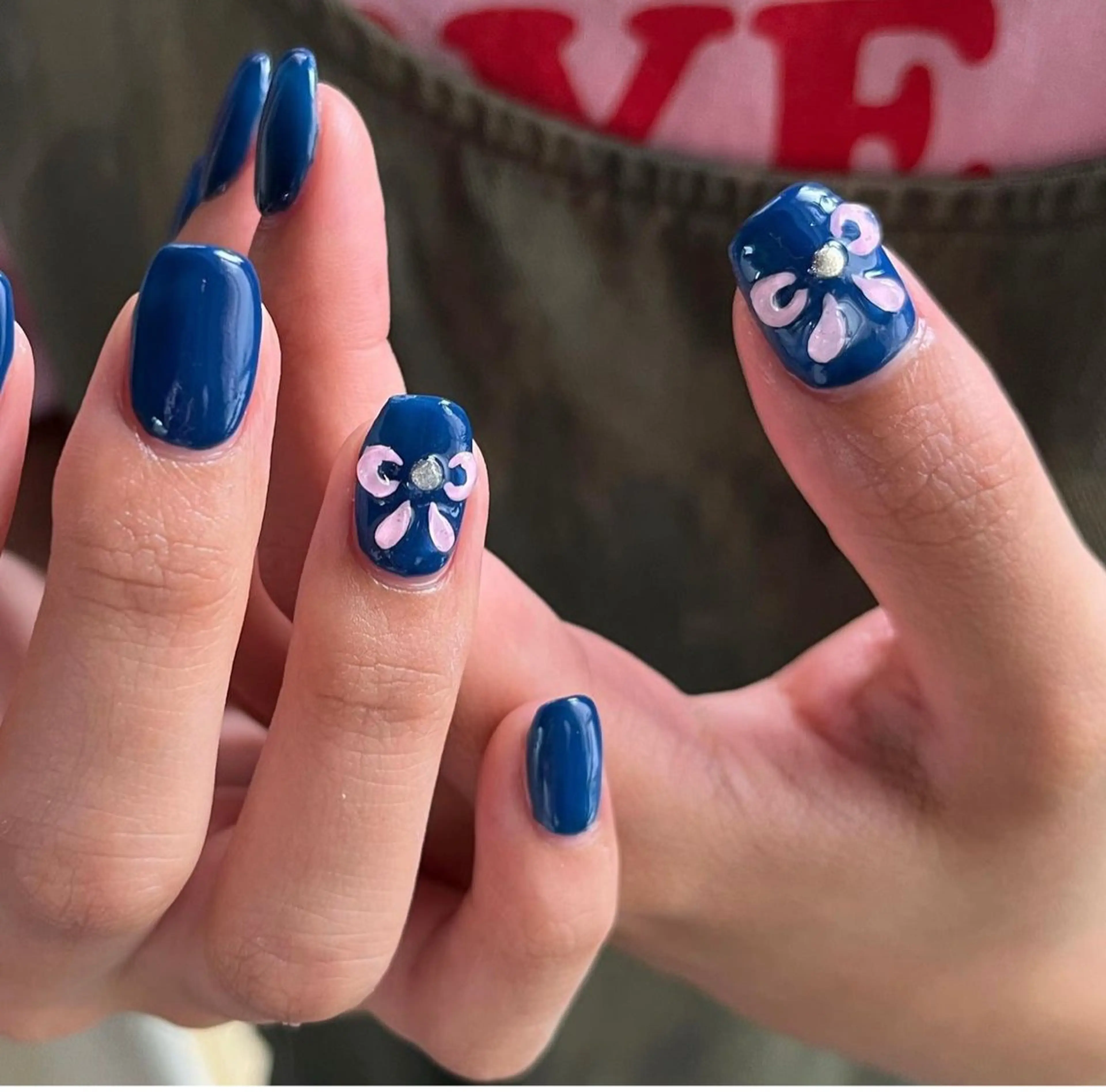 ネイル クリアネイル ぷっくりネイル リボン hiyori🫧 mieuxのネイルデザイン