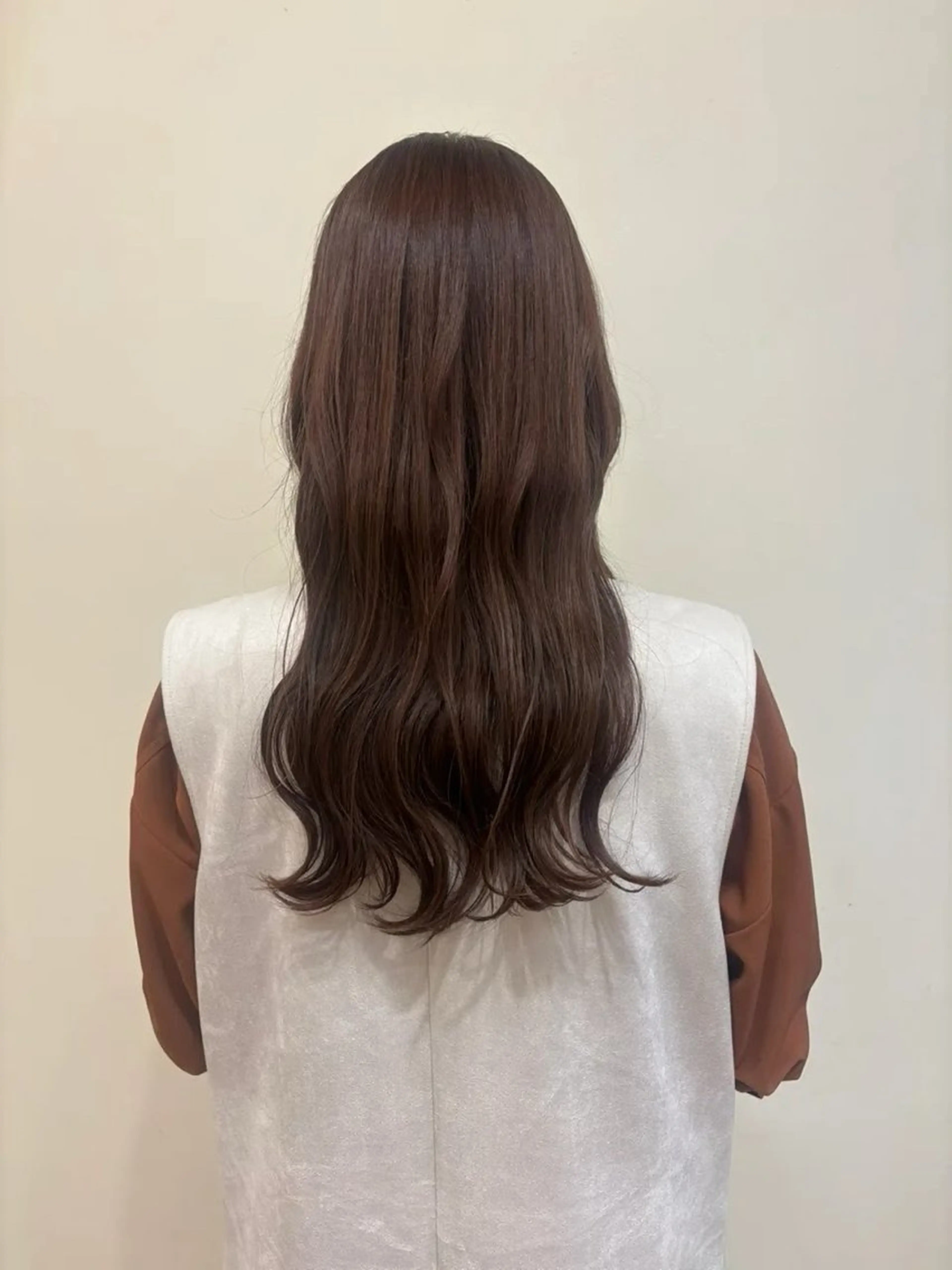 ロング カラー ラベンダーカラー ヘアカラー 組藤 沙奈のヘアスタイル