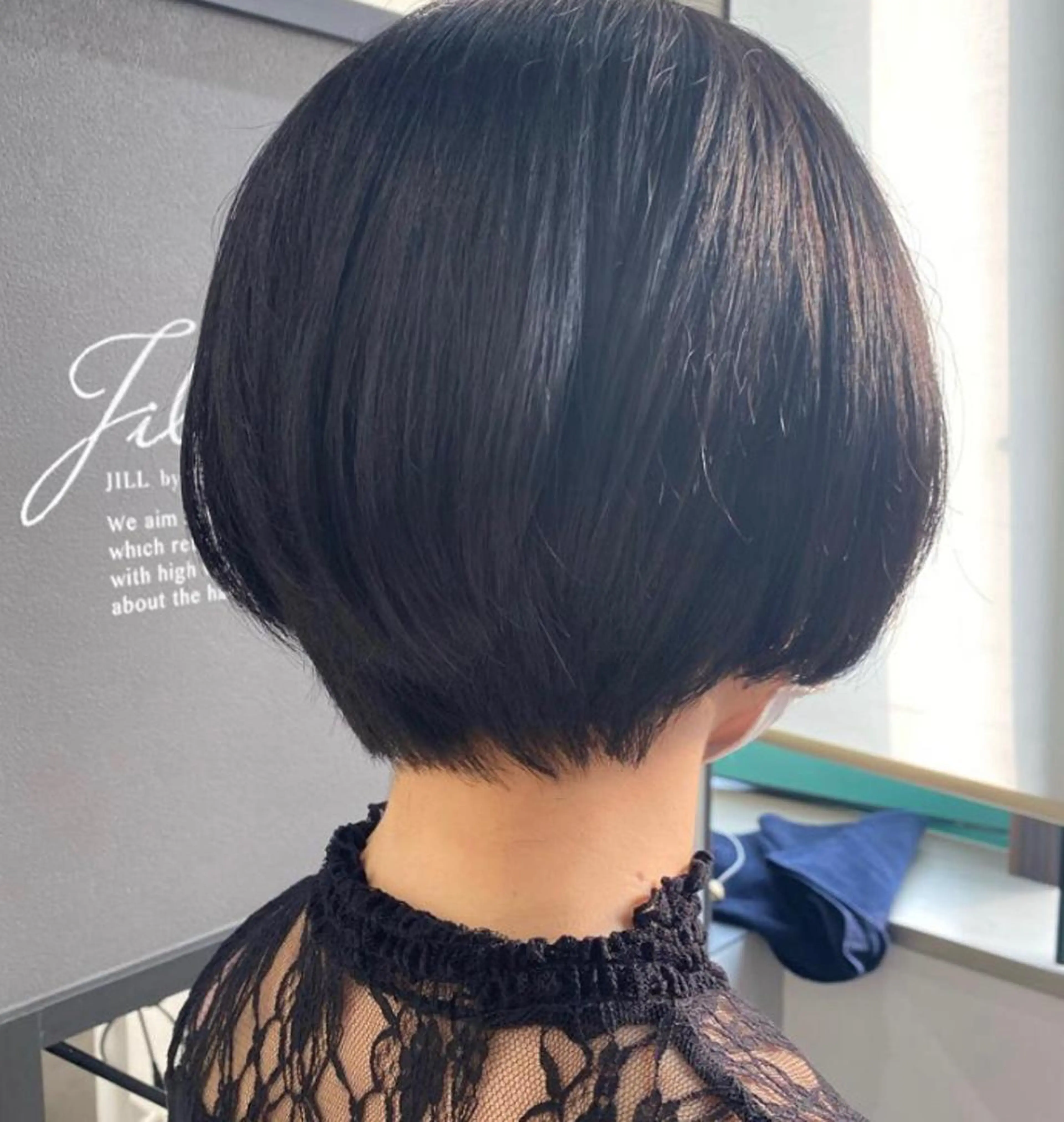 ショート AIRI layer cut hairのヘアスタイル