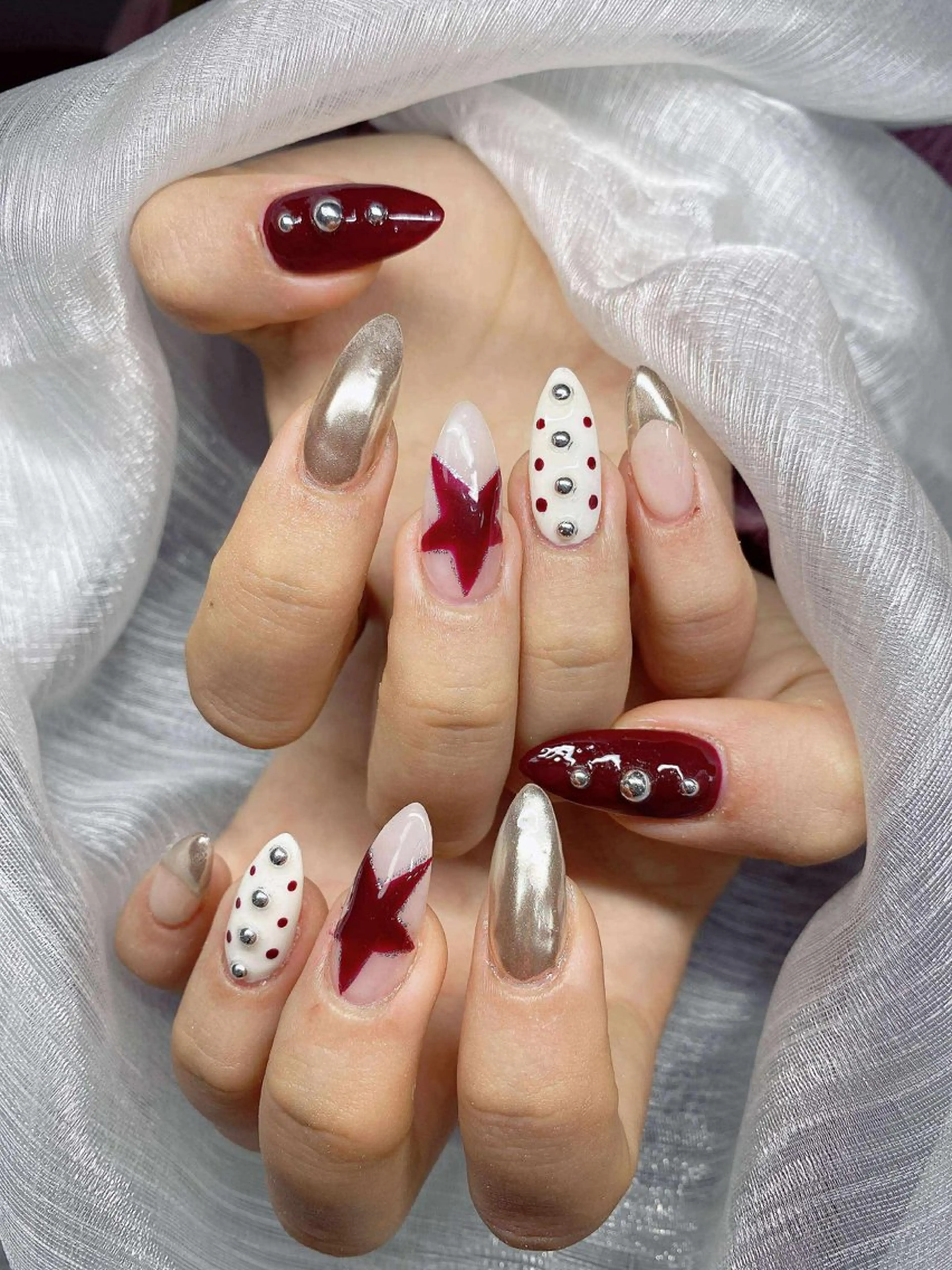 ネイル 長さ出し グラデーション 卒業式 キラキラネイル マグネットネイル ハンドネイル Lee Nailsのネイルデザイン