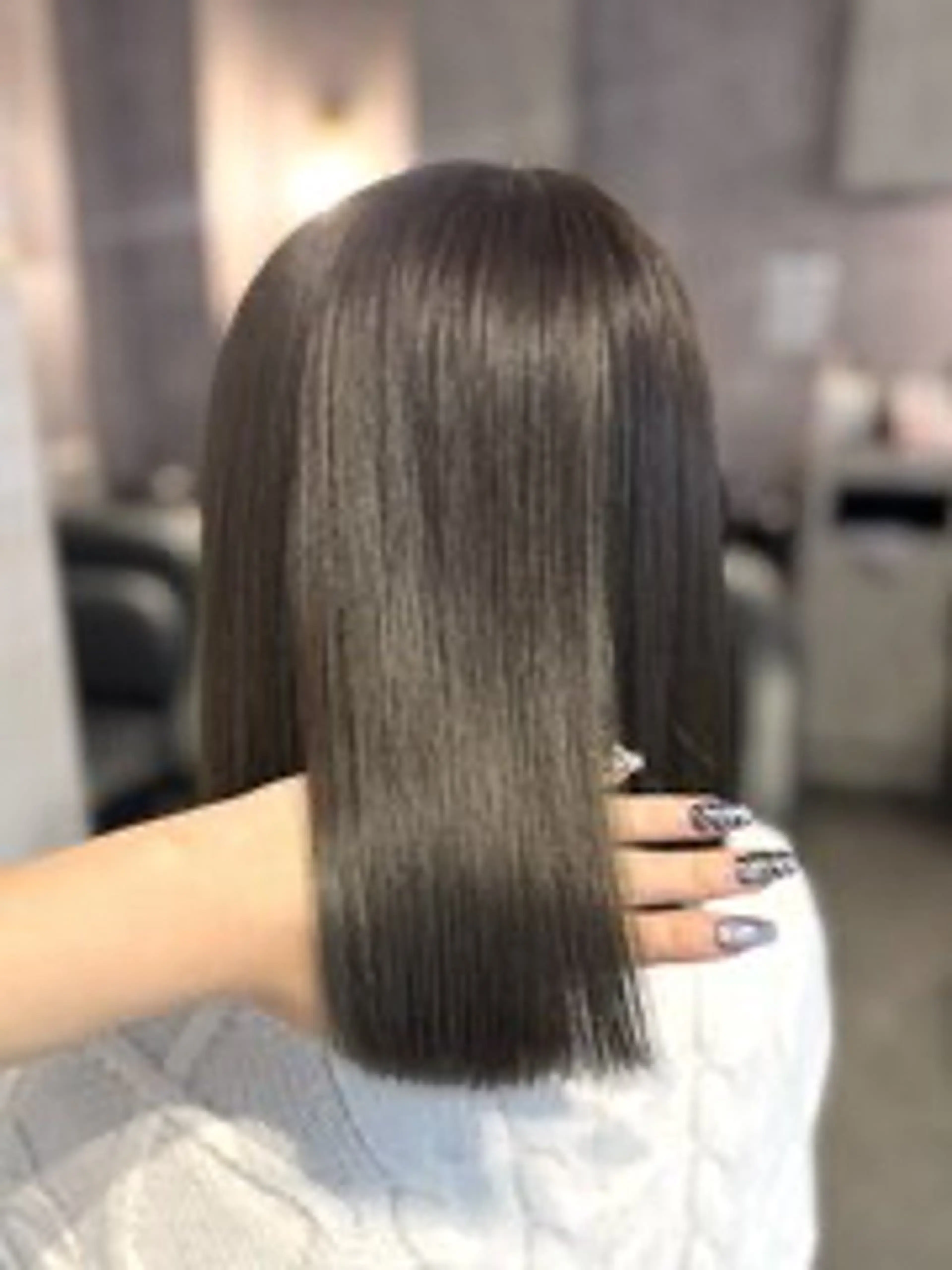 ミディアム カラー elu あやね‎🤍🫧のヘアスタイル