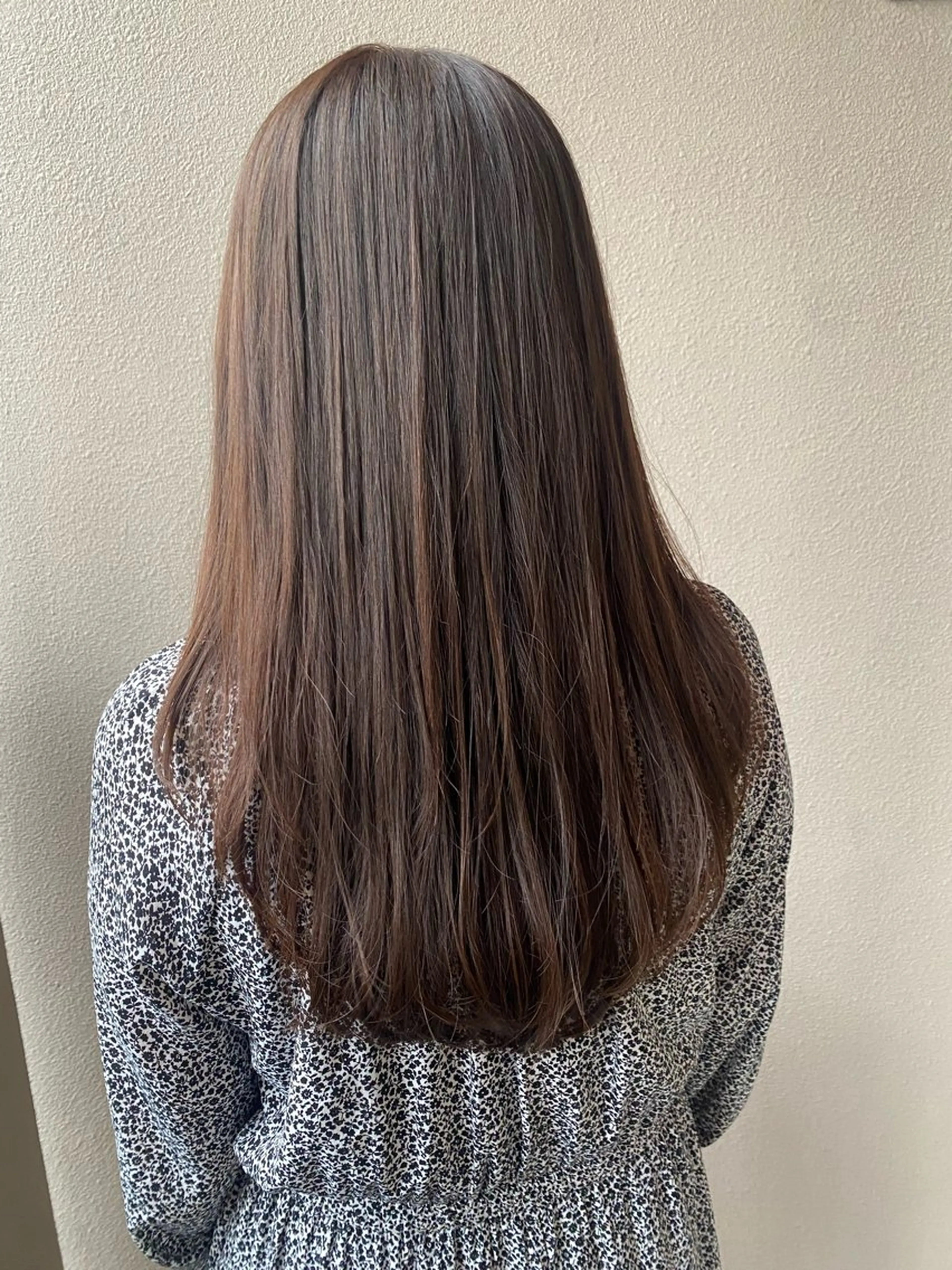 ロング レイヤーカット ロング 伊藤 優花のヘアスタイル