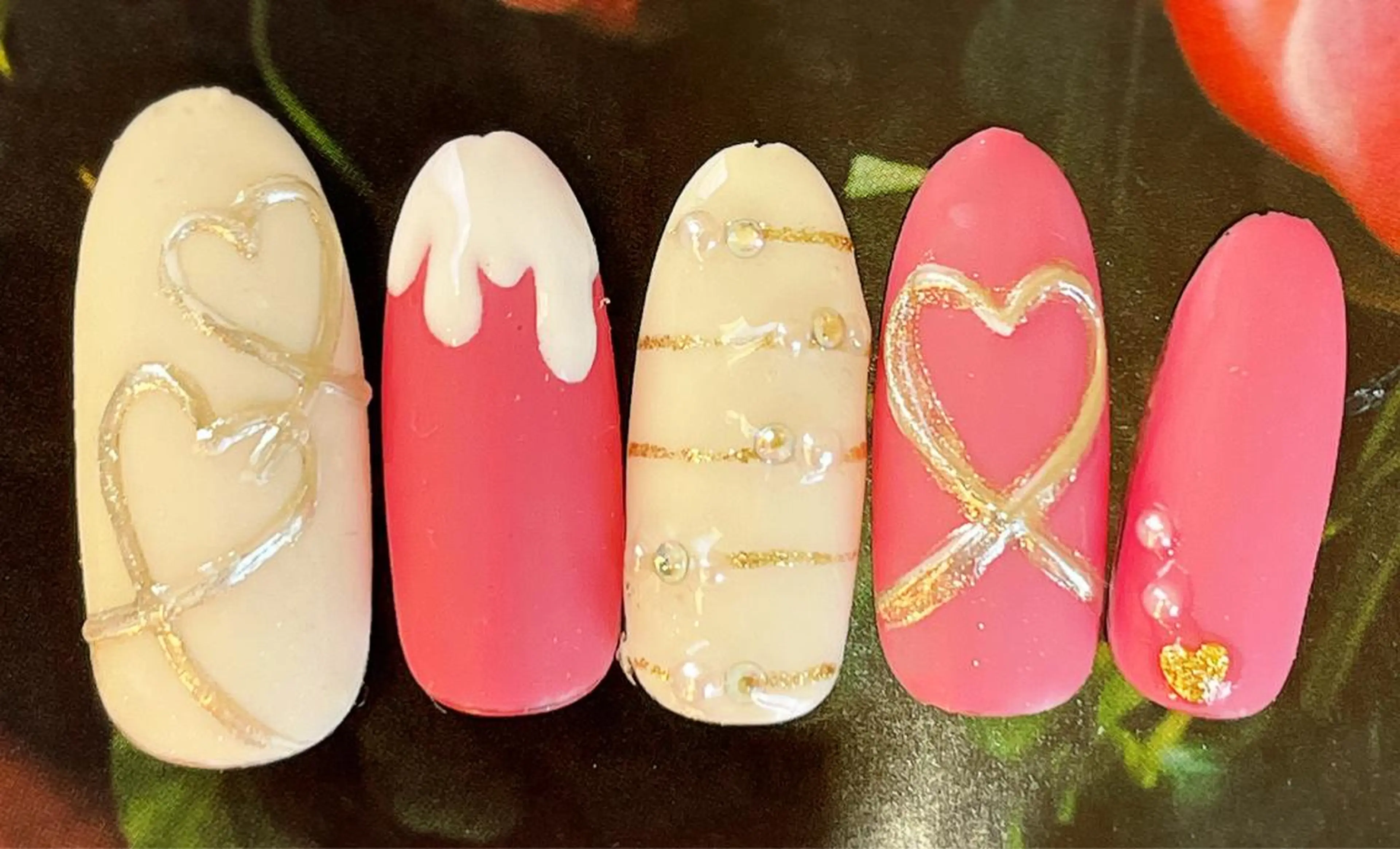 ネイル アートネイル ジェルネイル パラジェル バレンタイン 冬ネイル Rairia nail本八幡店のネイルデザイン