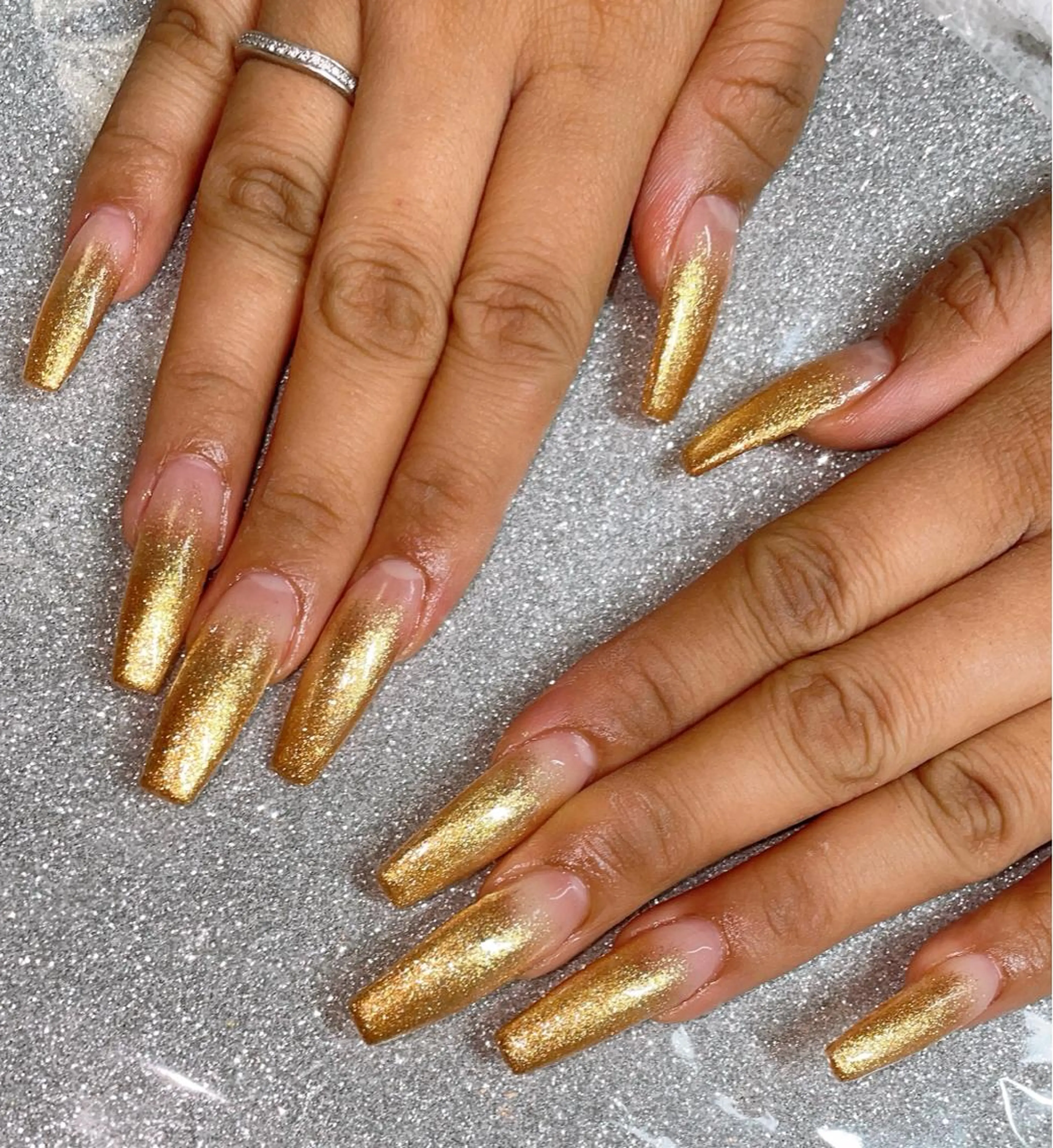 ネイル VIERU 🌈🎀💖のネイルデザイン