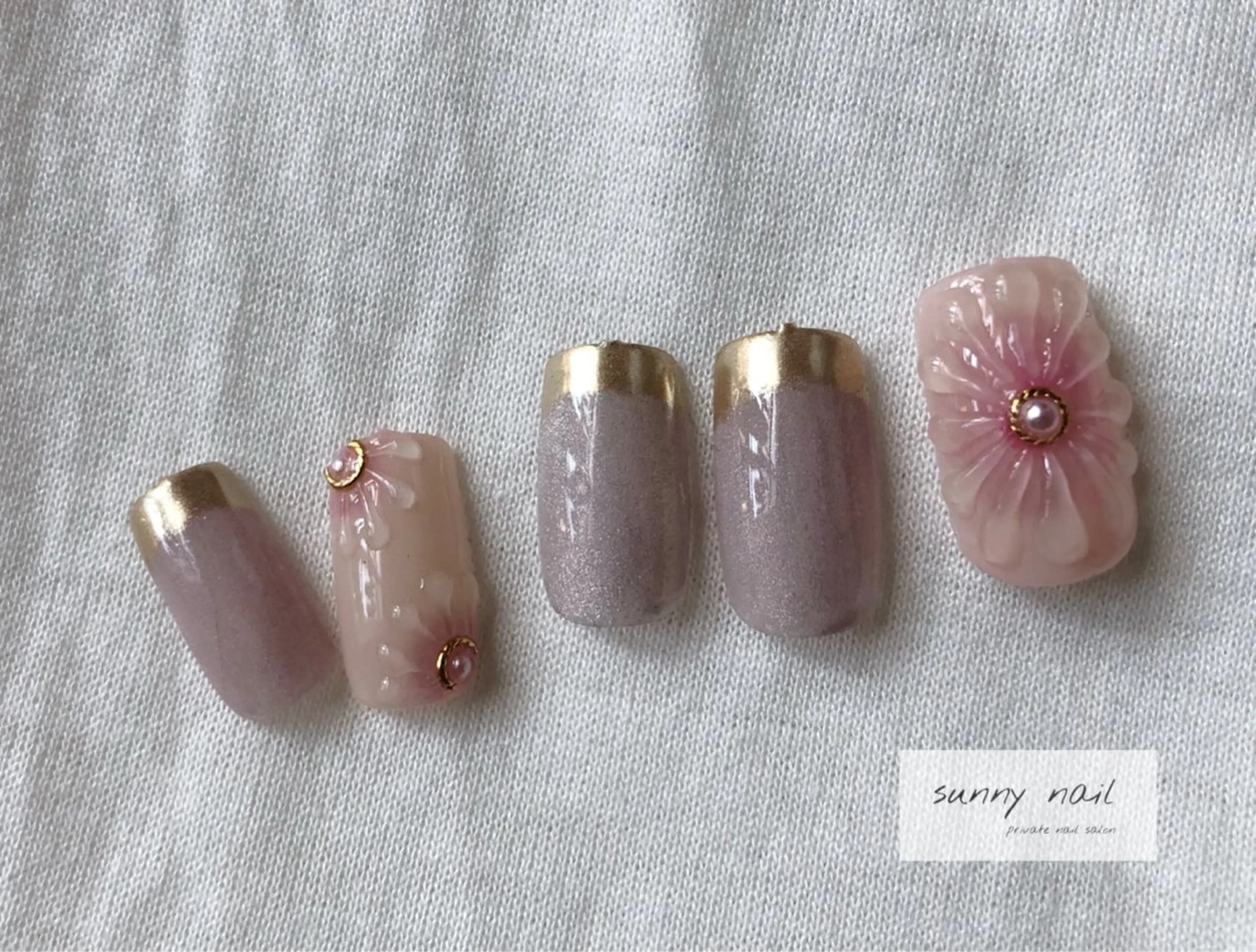 ネイル アートネイル カジュアル フラワーネイル ジェルネイル マグネットネイル sunny nailのネイルデザイン