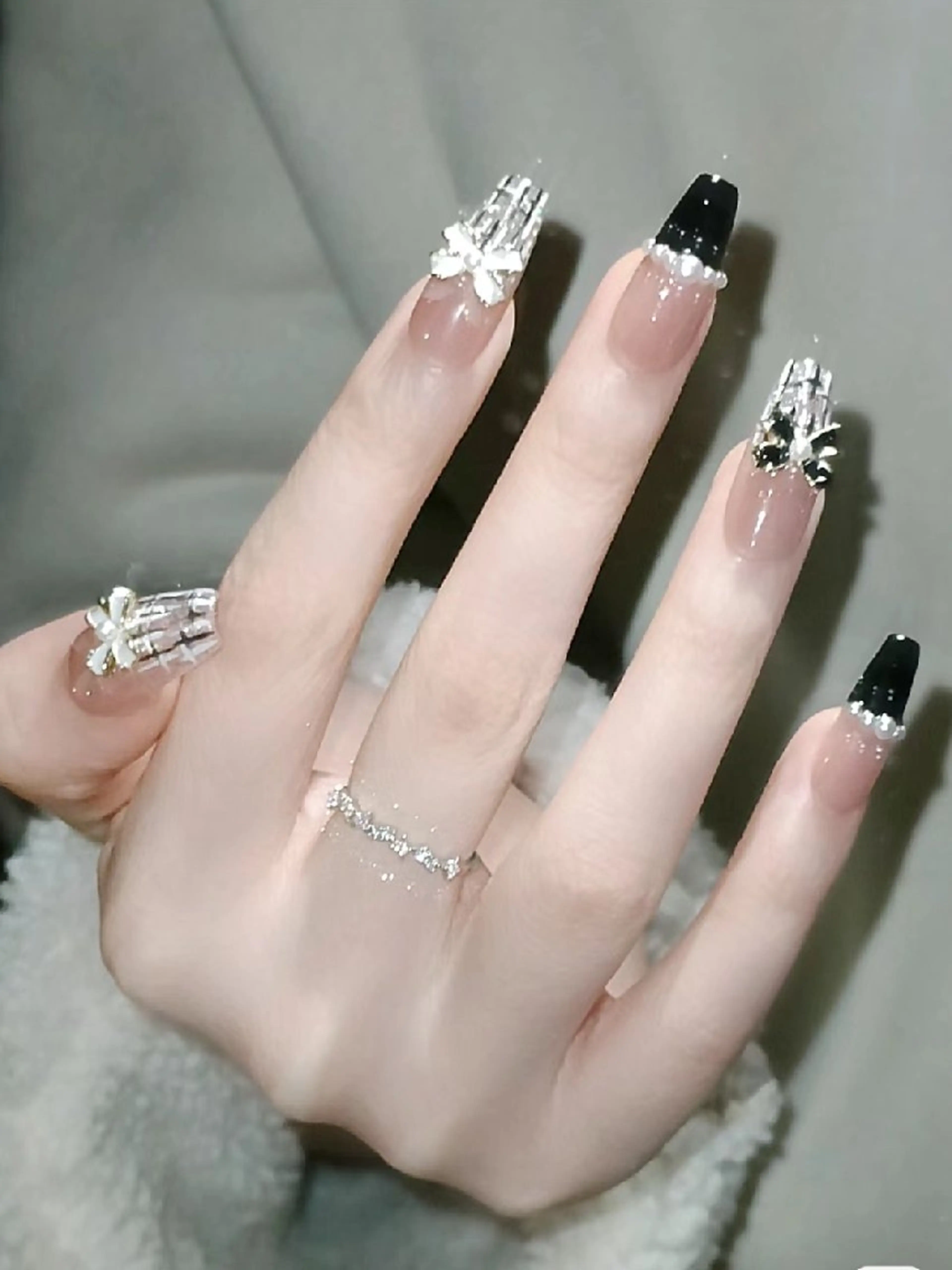 ネイル ハンドネイル ネイリストゆか💅 長さだし、深爪矯正のネイルデザイン