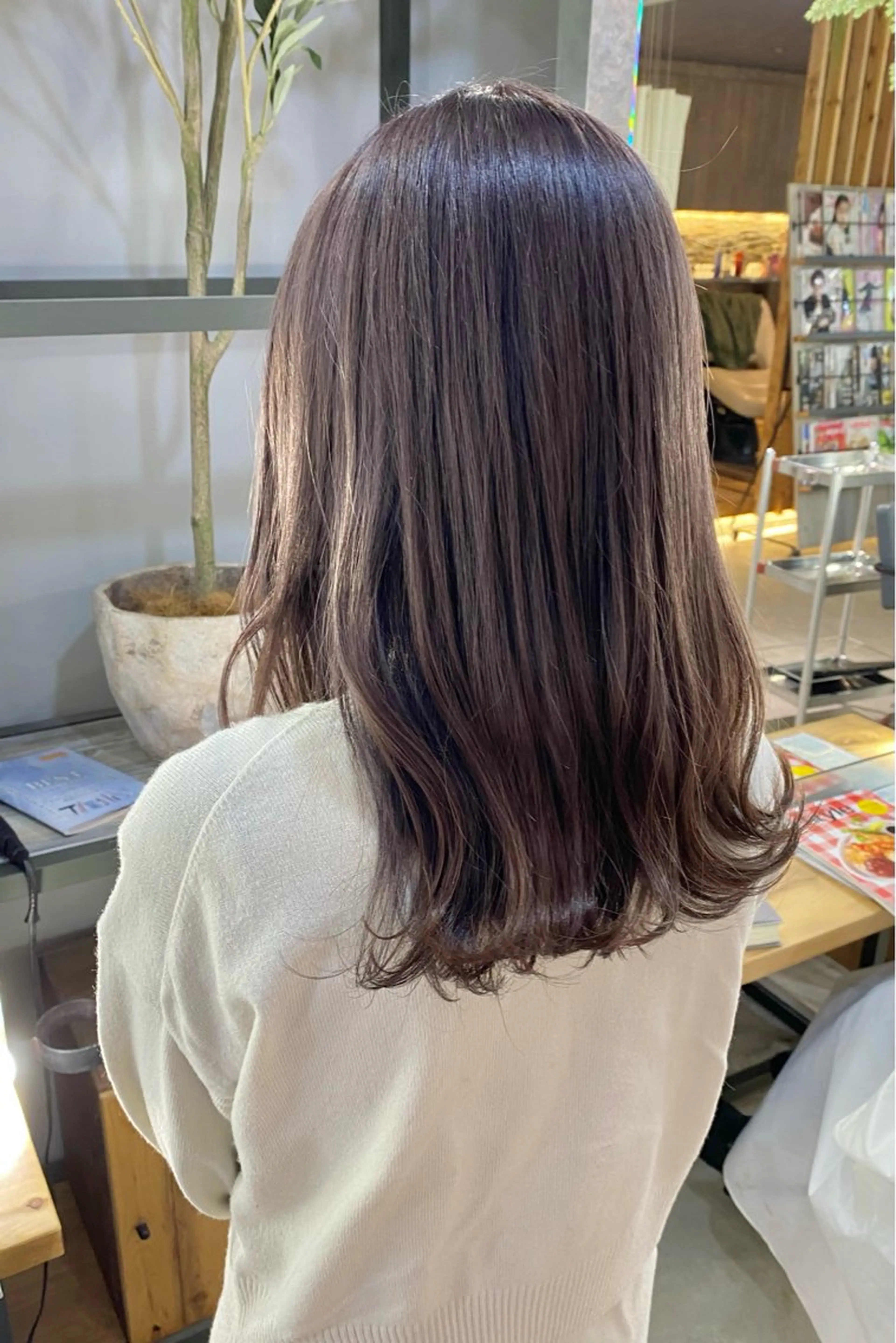 ロング カラー 菊地 紗矢のヘアスタイル
