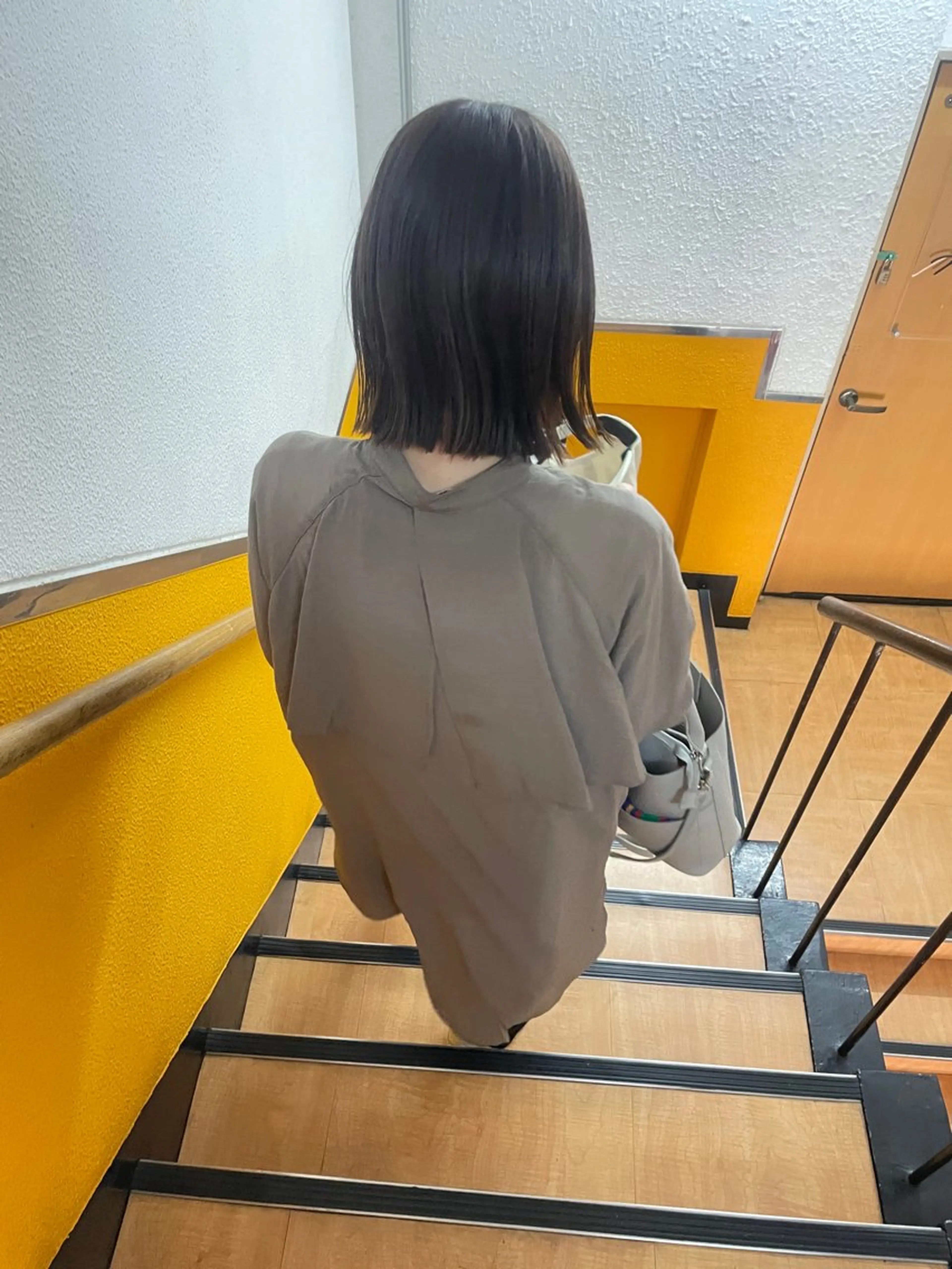 ミディアム カット ヘアカラー トリートメント さの あやねのヘアスタイル