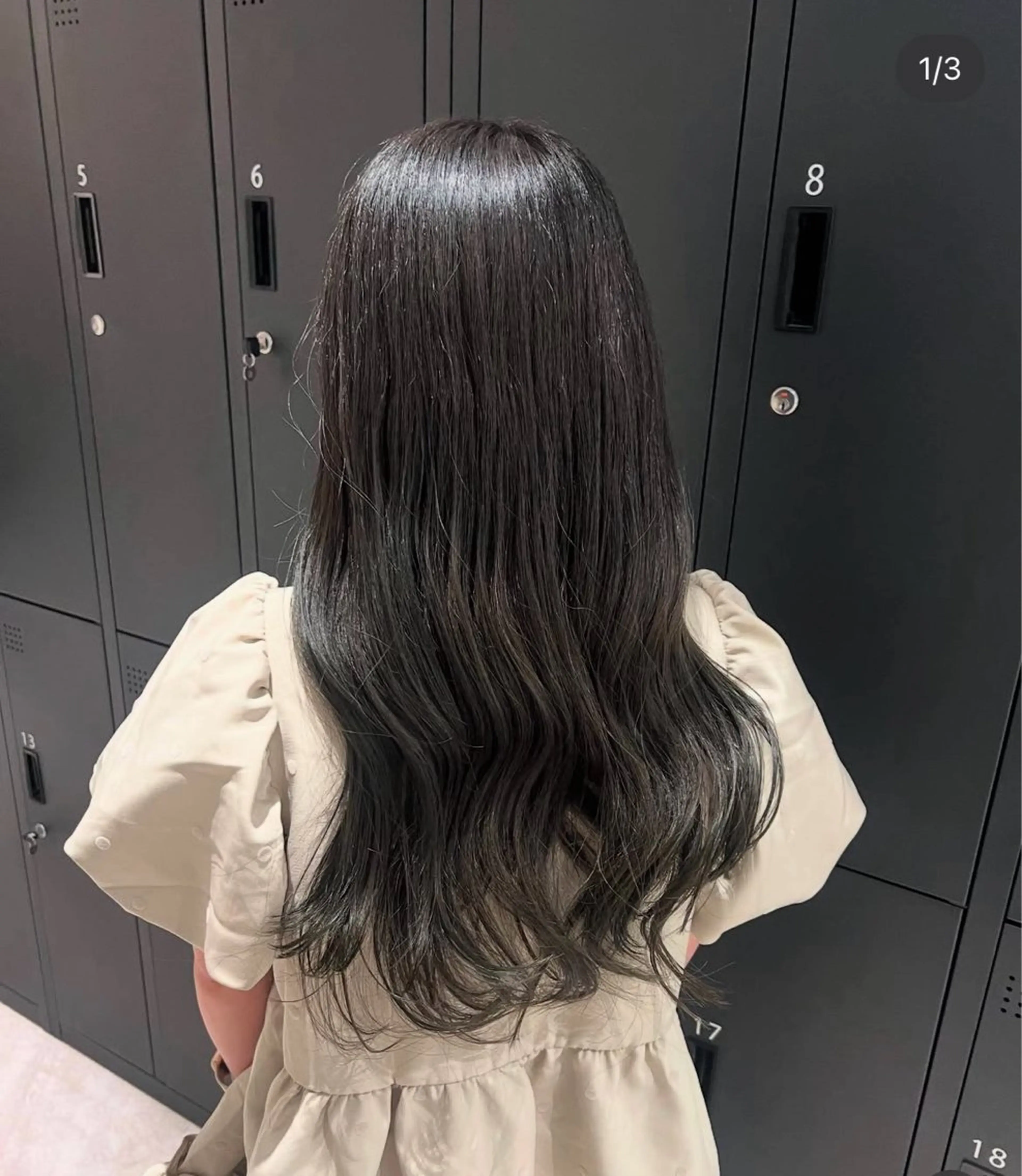 ロング カラー ヘアアレンジ ダークグレー カット ヘアカラー トリートメント 暗髪カラー🫐パーマ おくだりんかのヘアスタイル