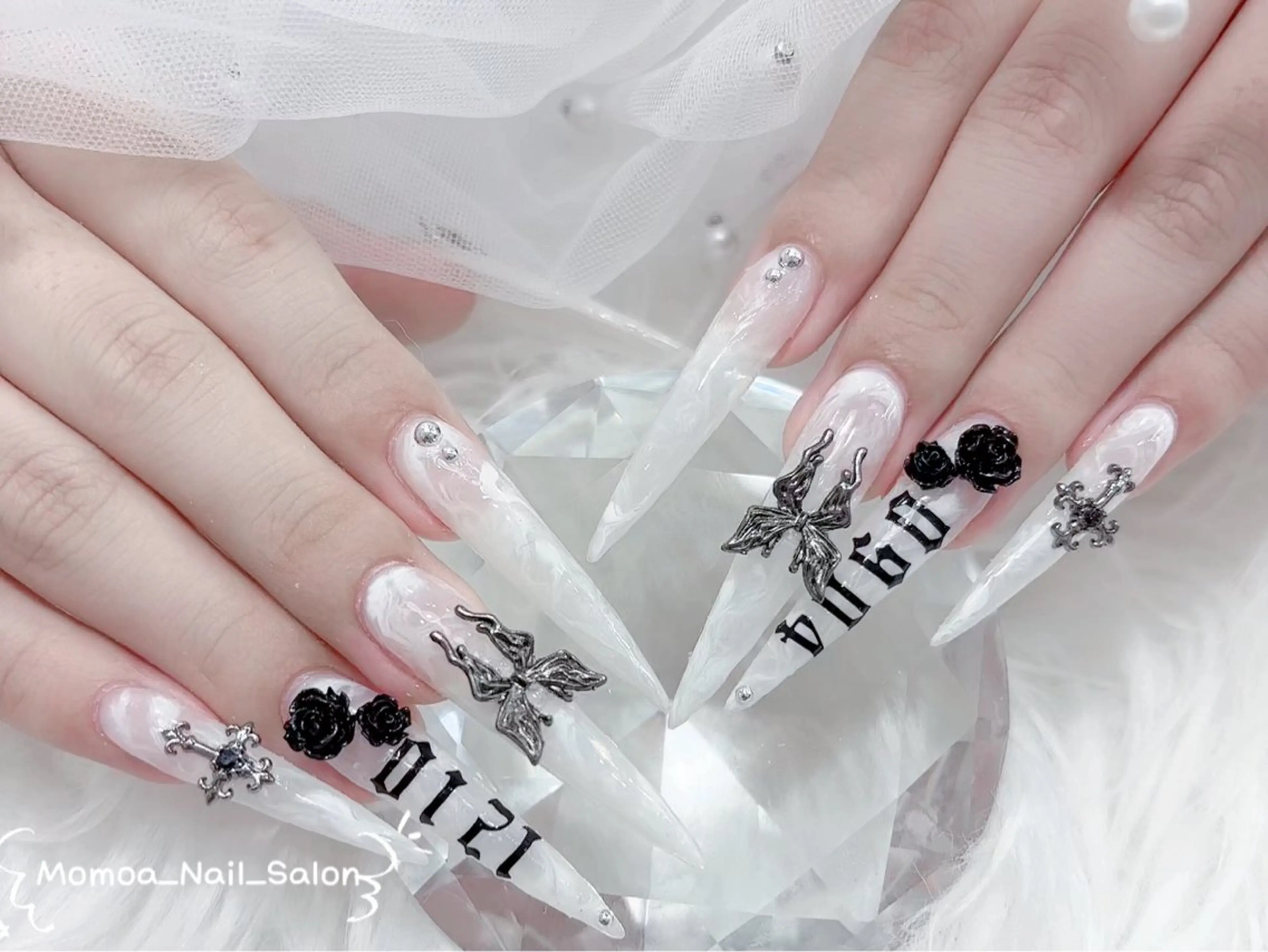 ネイル 成人式 ロングネイル マグネットネイル 大理石ネイル(マーブル) 持ち込み ハンドネイル MoMoA Nail ネイル長さ出し専門店のネイルデザイン