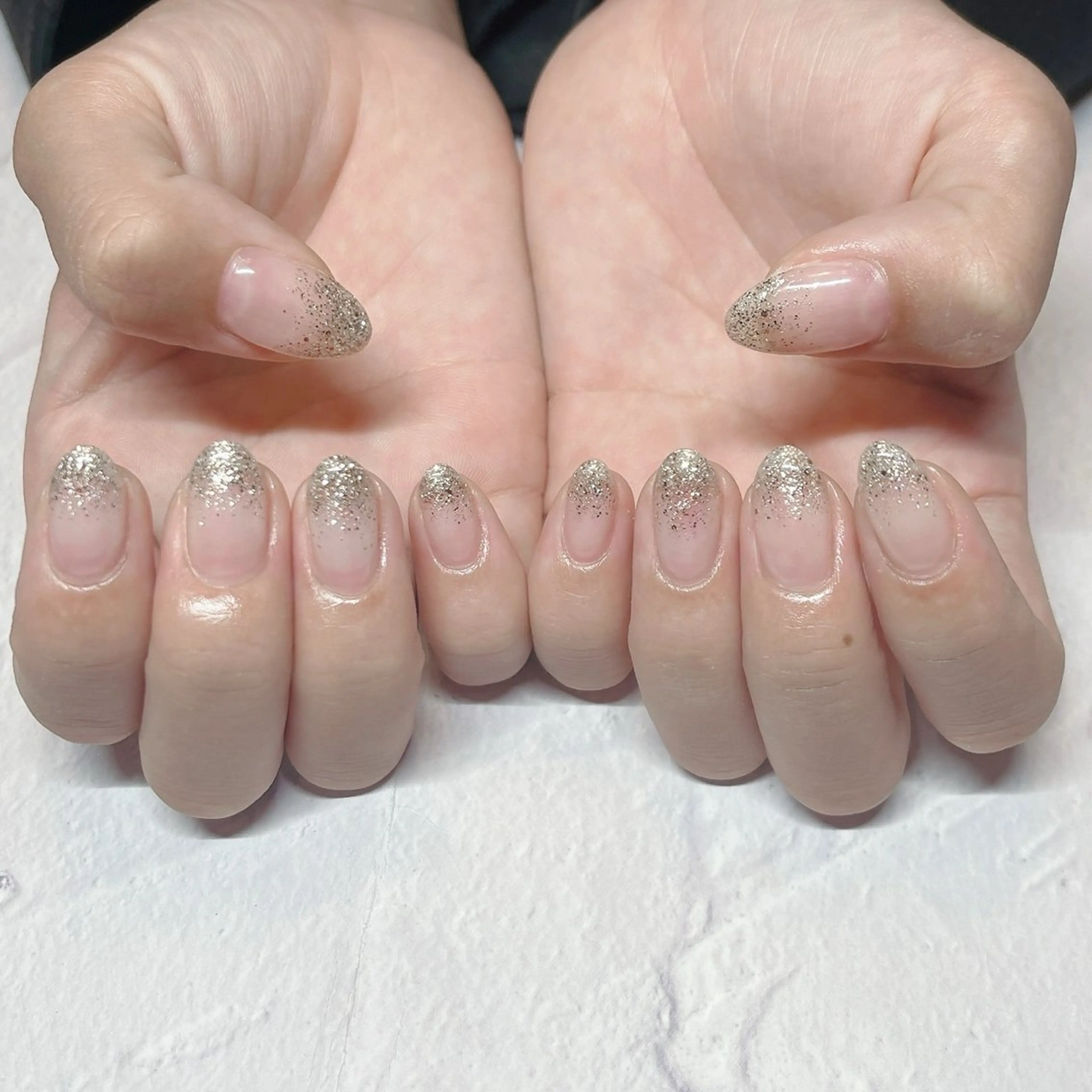 （オフなし）ラメグラデーションネイルの写真