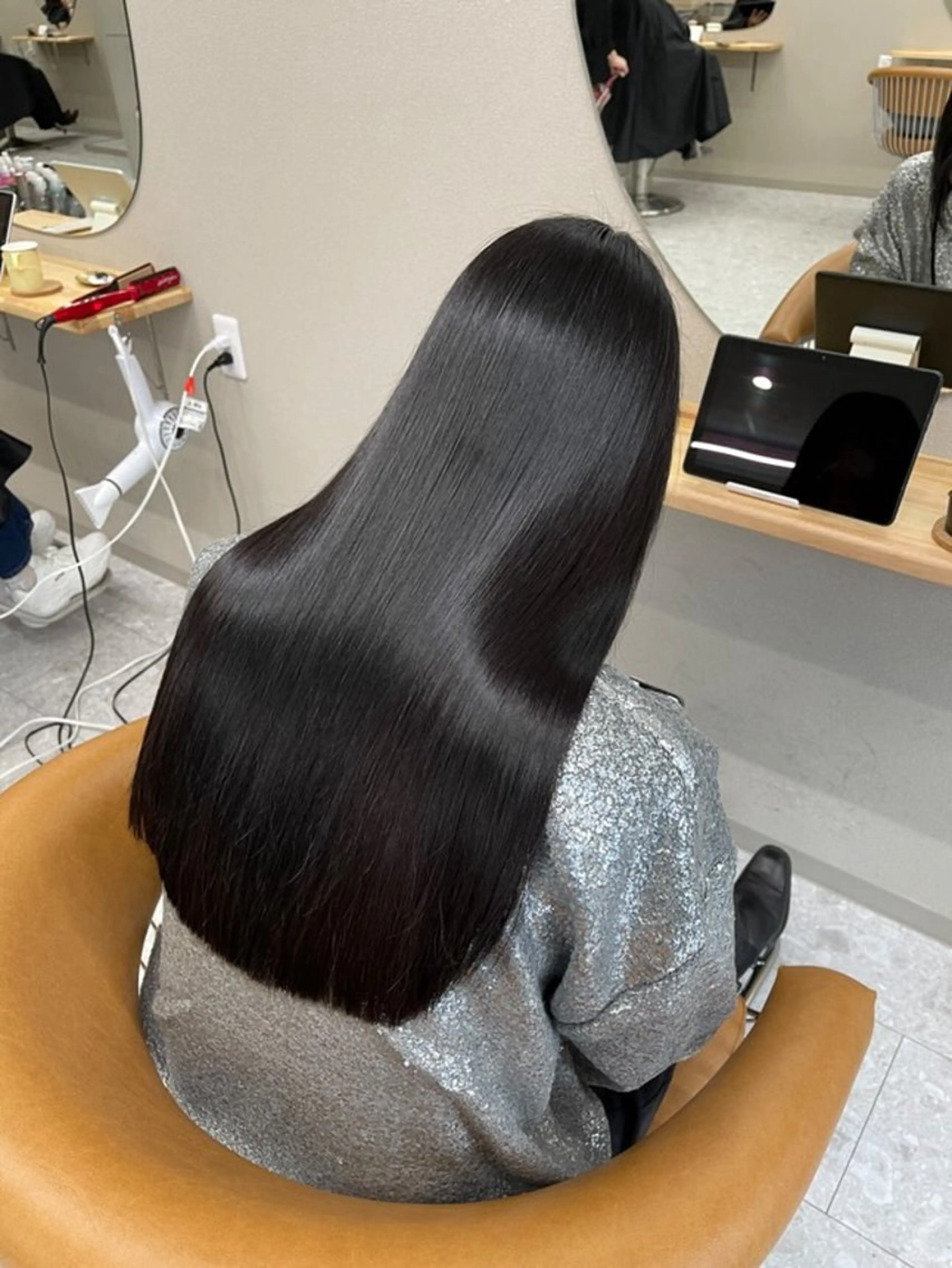 ロング 髪質改善&ハイトーンカラー BALE所属・Hikaru Memelu 中津店のマツエク・マツパデザイン