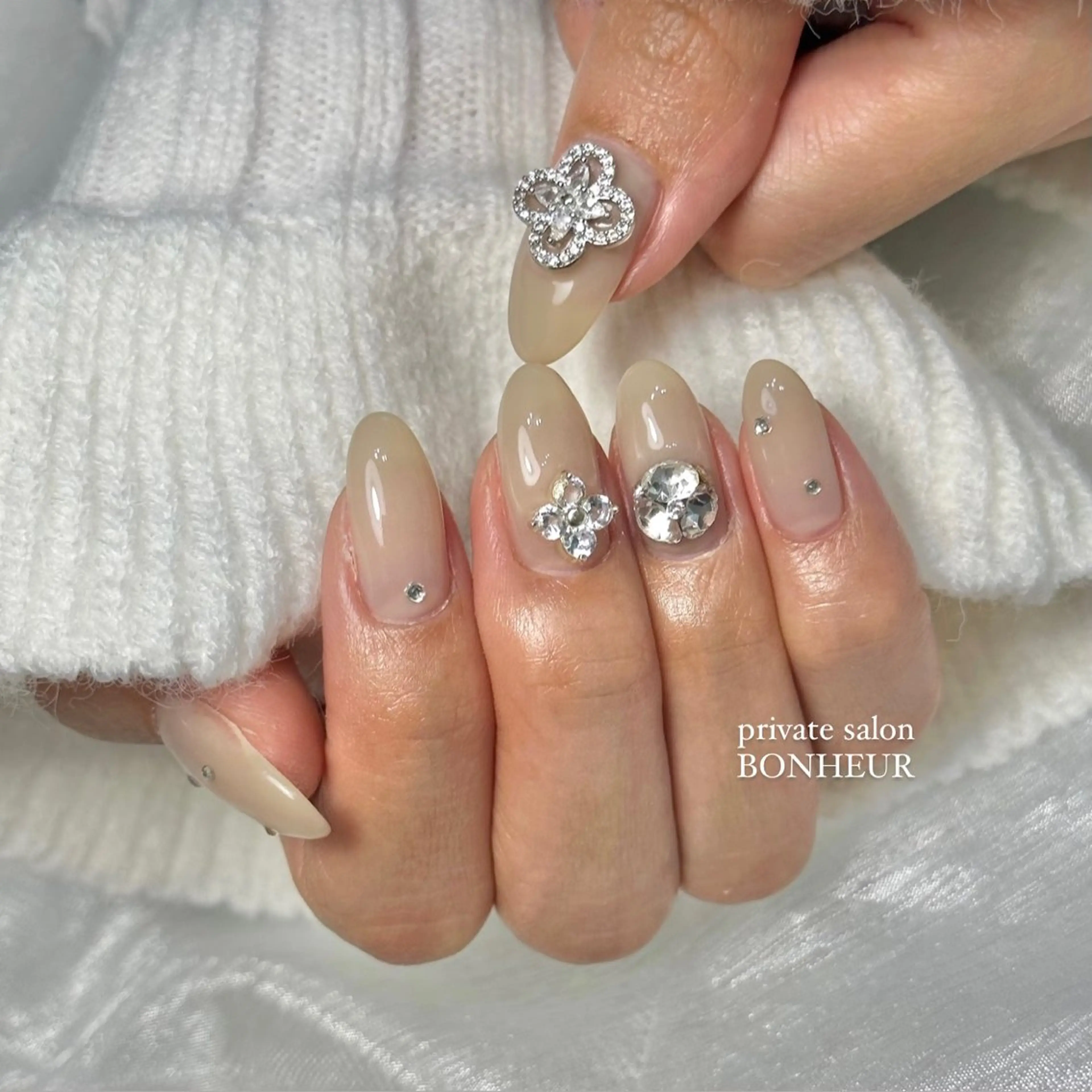 ネイル ハンドネイル BONHEUR Annaのネイルデザイン