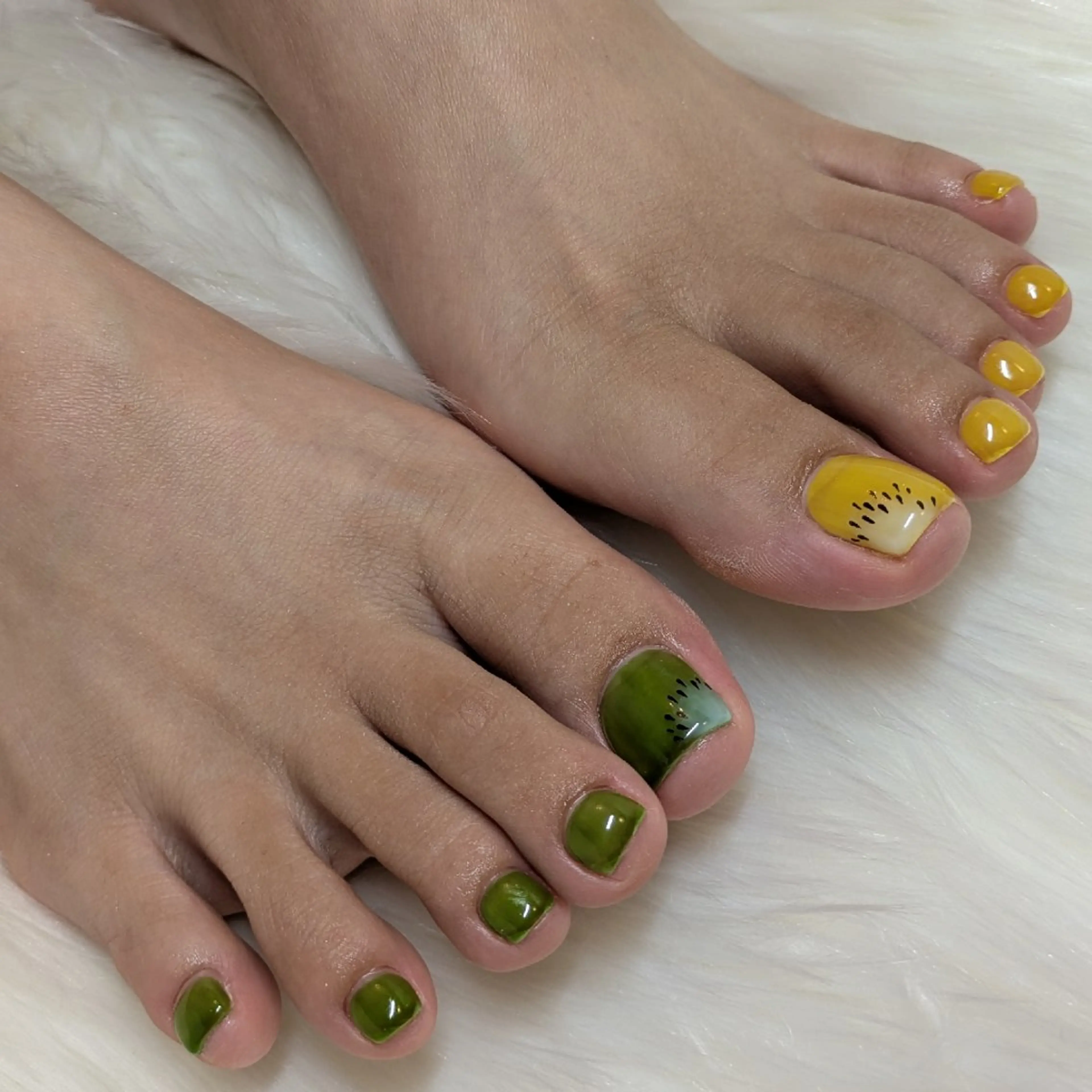 ネイル ジェヌインネイル 河内のネイルデザイン